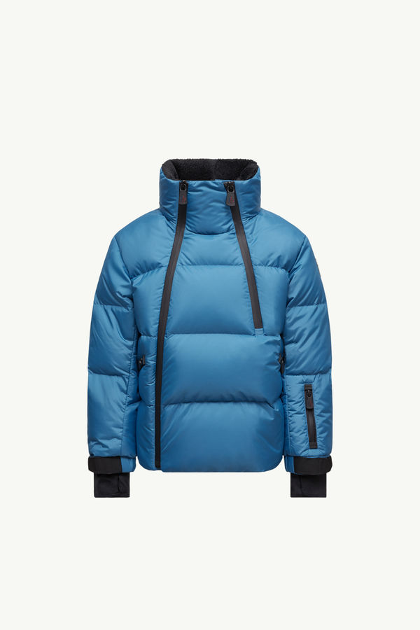 https://moncler-cdn.thron.com/api/v1/content-delivery/shares/dpx6uv/contents/K29571A00002595JN73S_F/image/K29571A00002595JN73S_F
