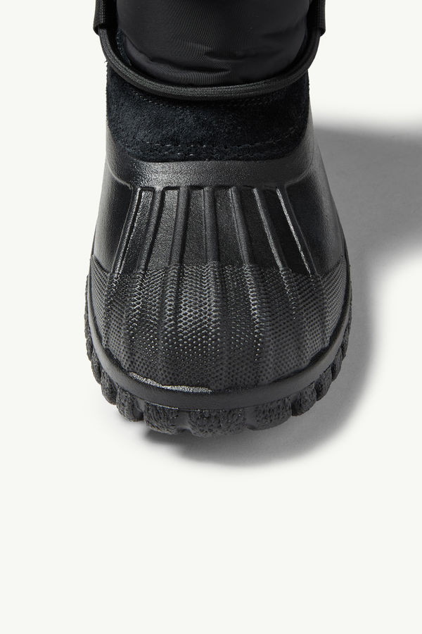 Chris Boots Gender Neutral Black Moncler 1