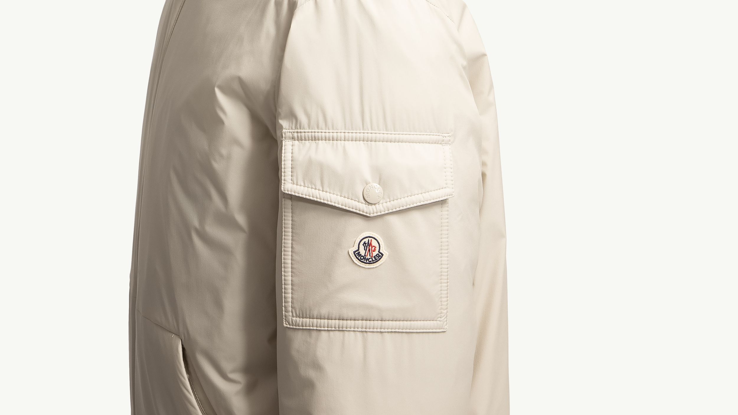 Slide 1 - product.feature.mayapocketdetail.title