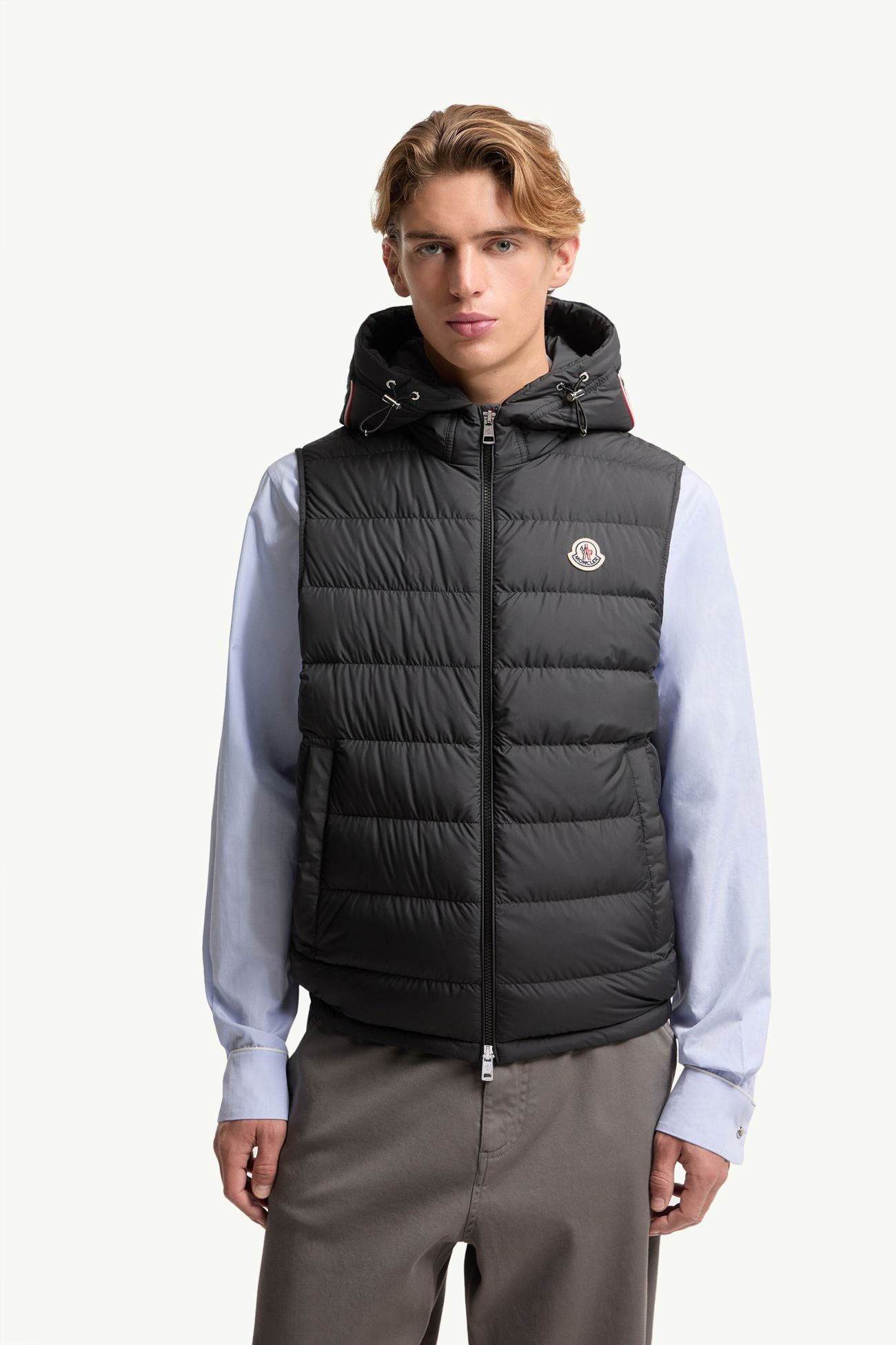 Gilet Imbottito in Piuma con Cappuccio Marseillan Uomo Nero Moncler 3