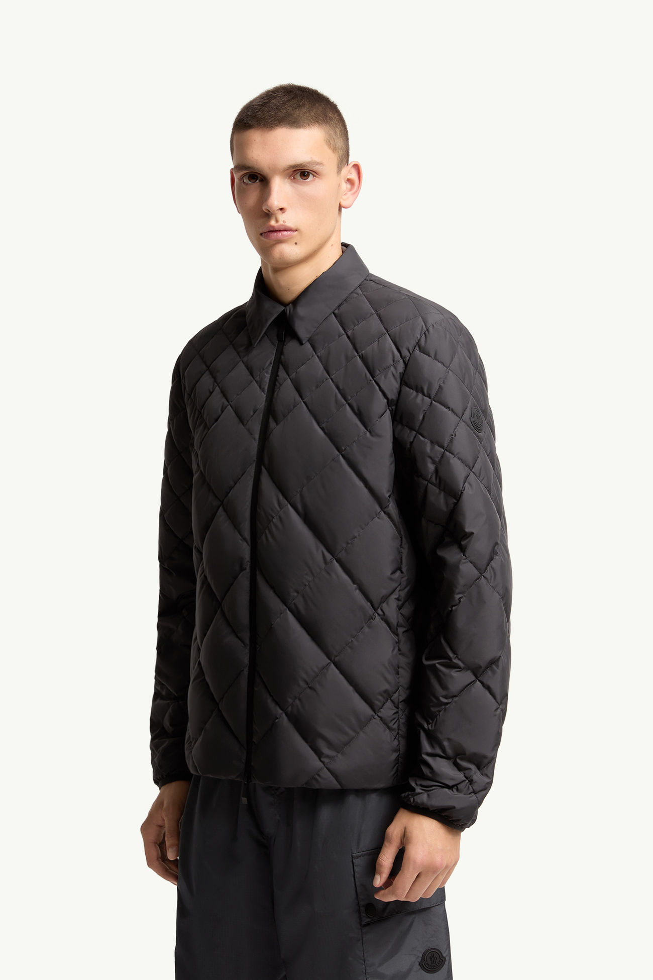 Atria男士菱形绗缝羽绒衬衫式夹克外套 男士 黑色 Moncler 3