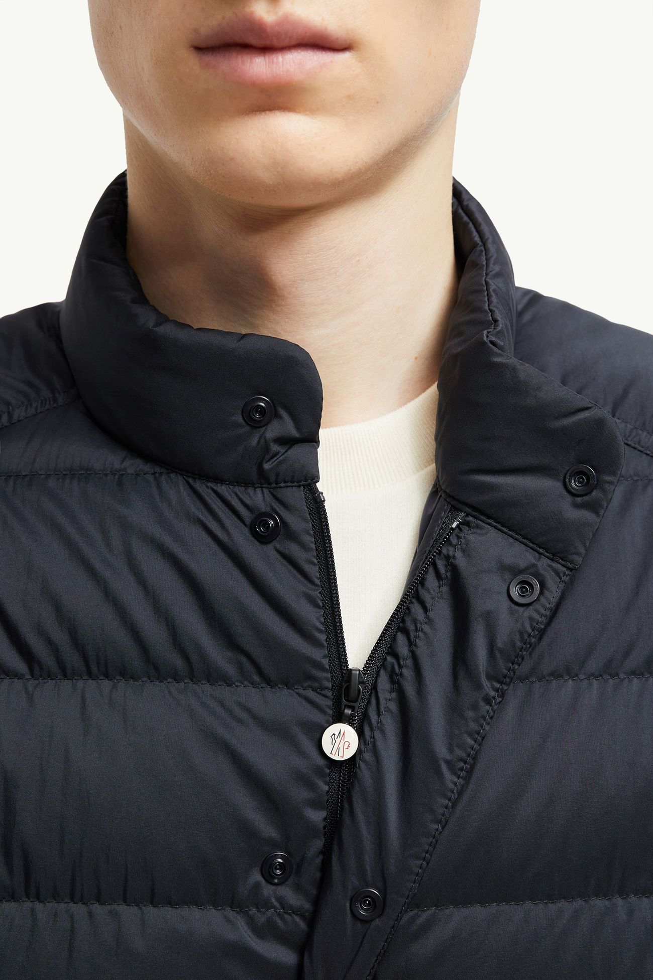 Plumífero corto Selves Hombre AZUL OSCURO MATE Moncler 6