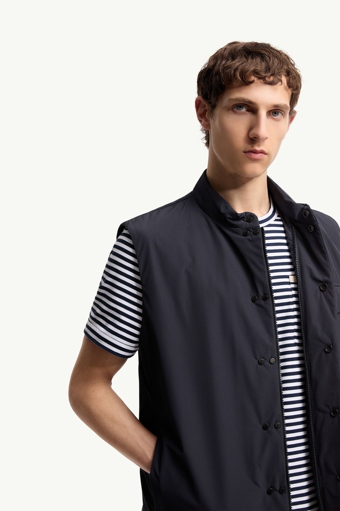 Sahel Down Vest Men Navy Blue Moncler 5