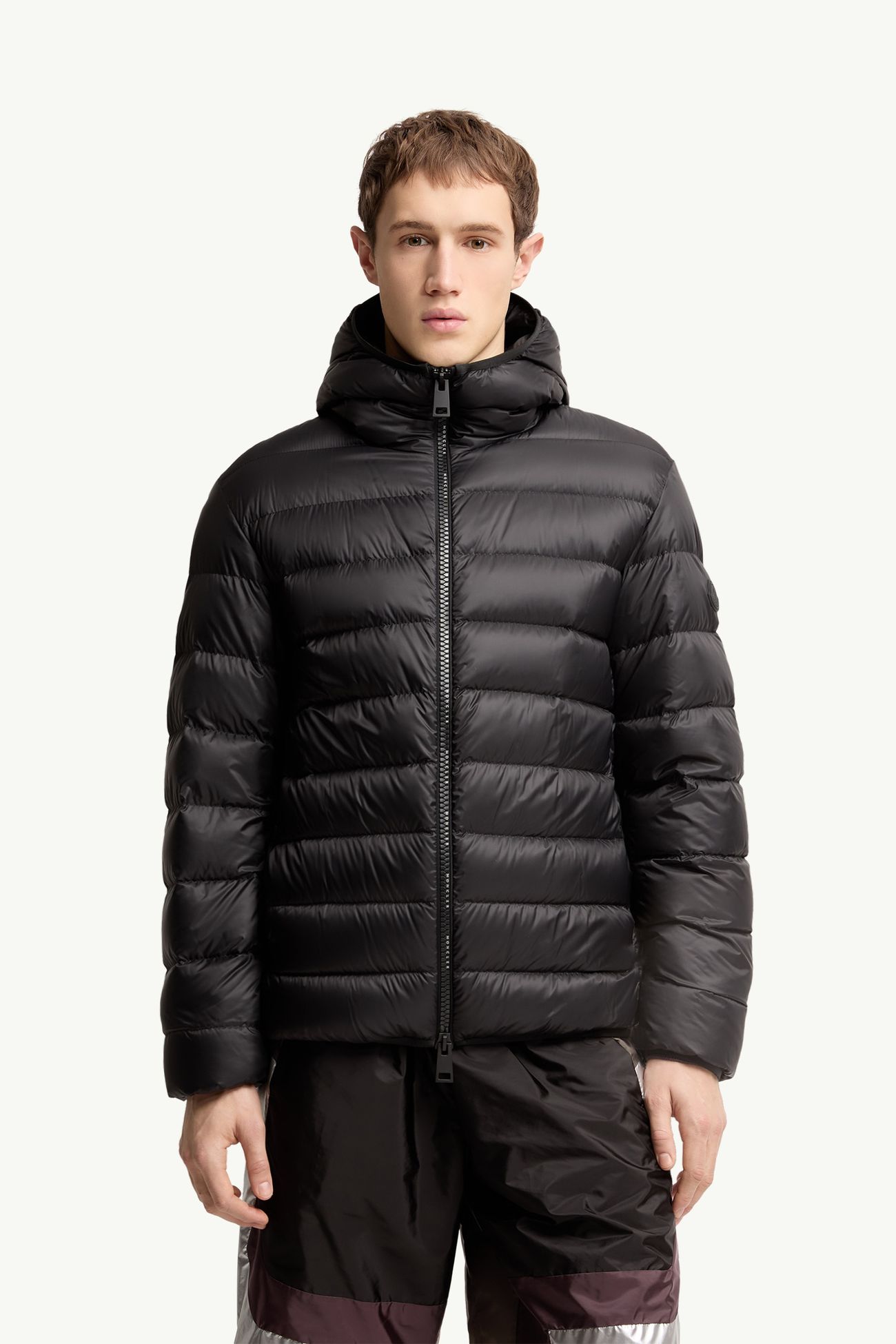 Alrai ショートダウンジャケット メンズ ブラック Moncler 3
