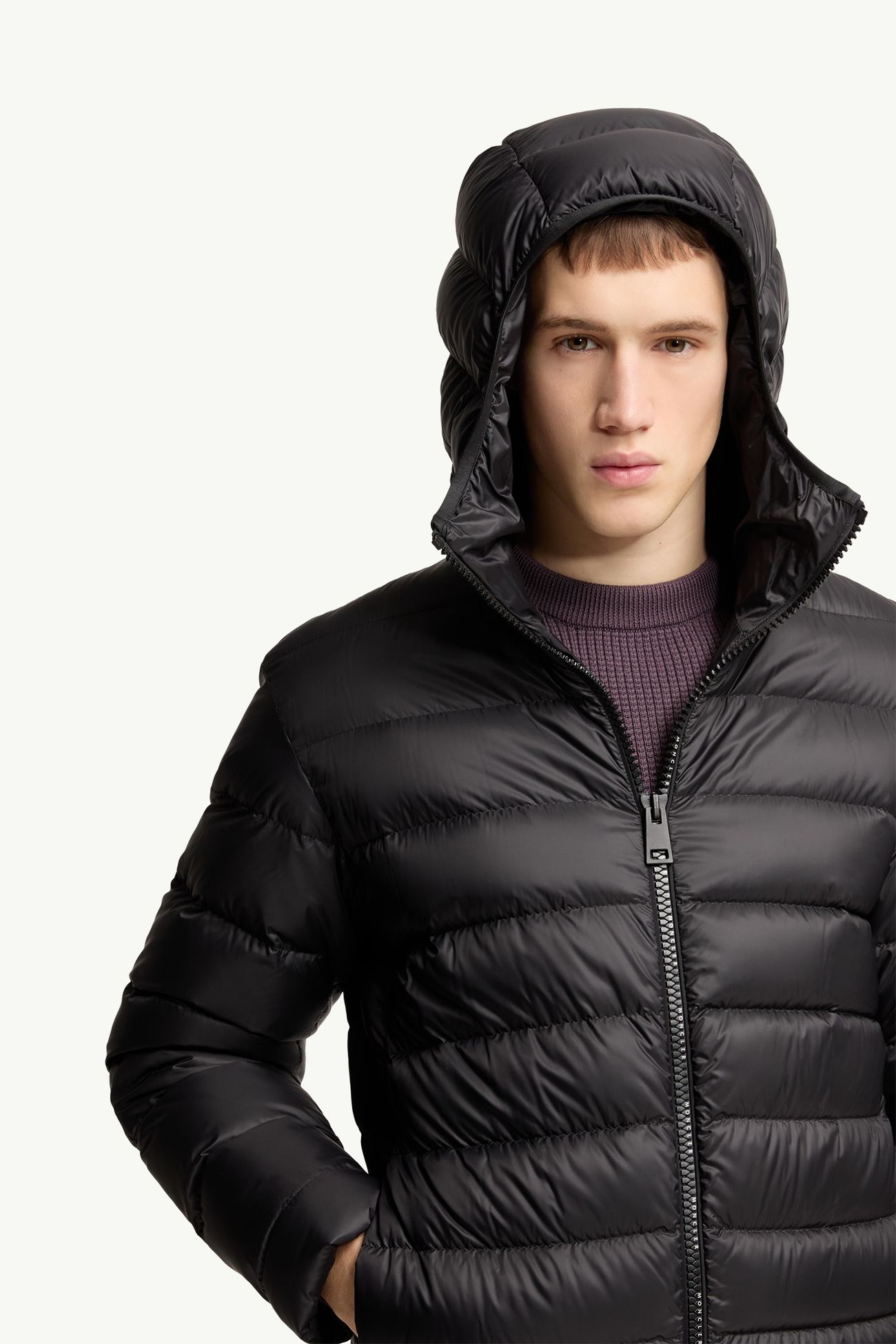 Plumífero corto con capucha Alrai Hombre Negro Moncler 5