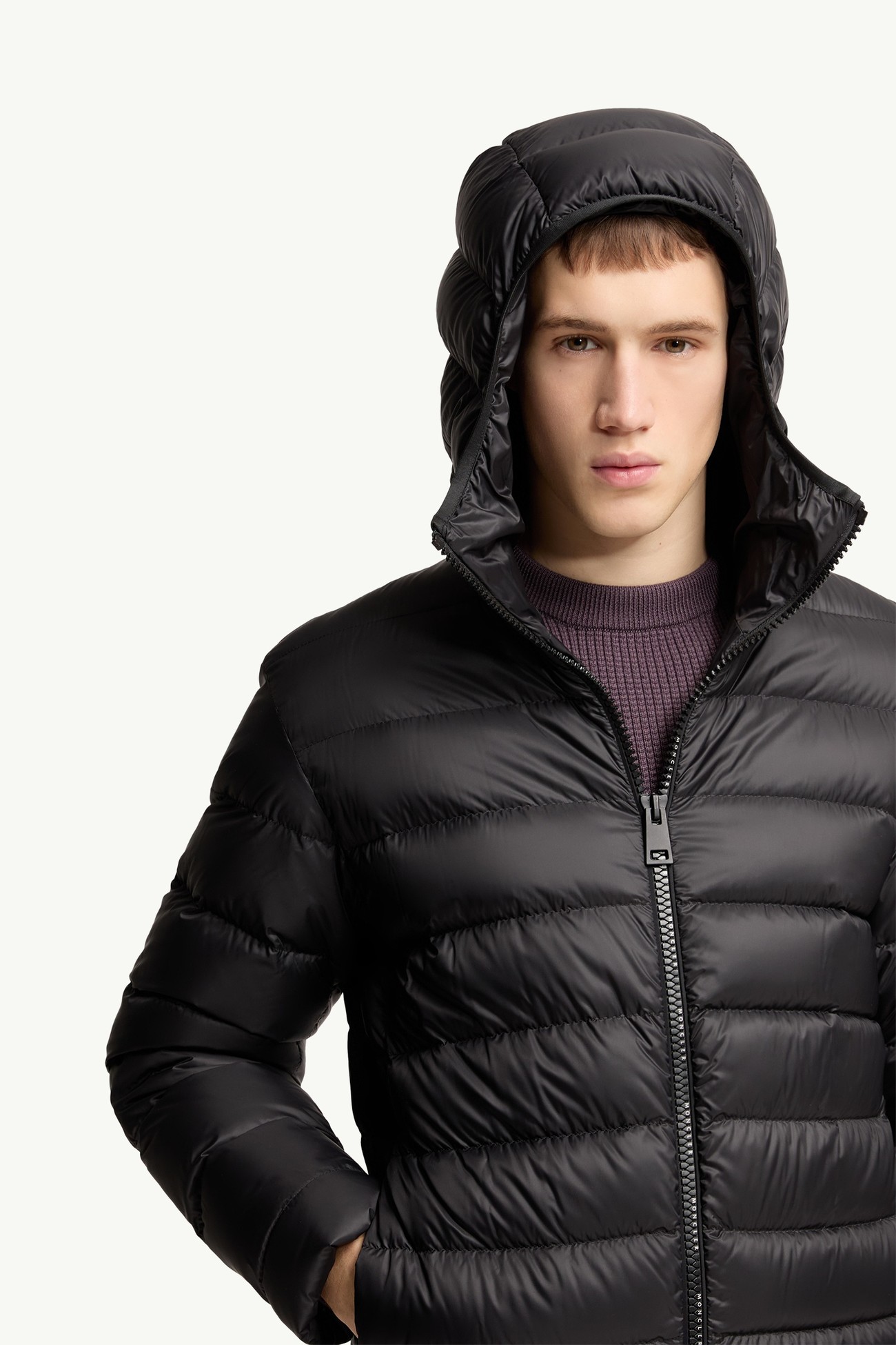 Plumífero corto con capucha Alrai Hombre Negro Moncler 5