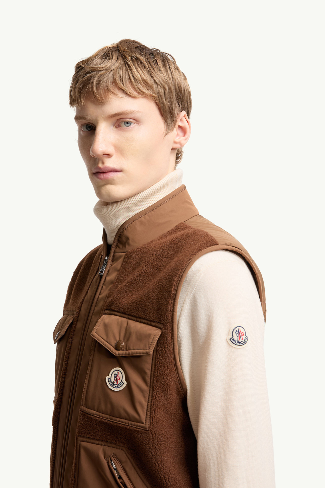 Chaleco plumífero efecto peluche Karakai Hombre Marrón Moncler 1