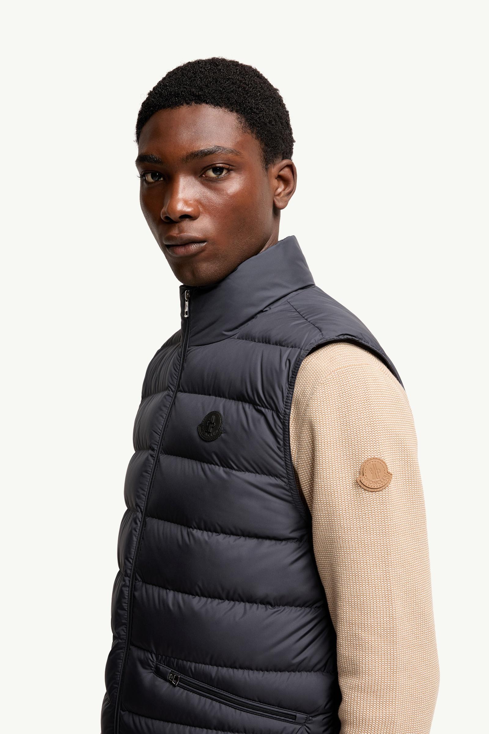 MONCLER ネイビー ブルー ダウンベスト ネイビーブルー Lechtal ベスト : ダウンジャケット全て 向けの メンズ