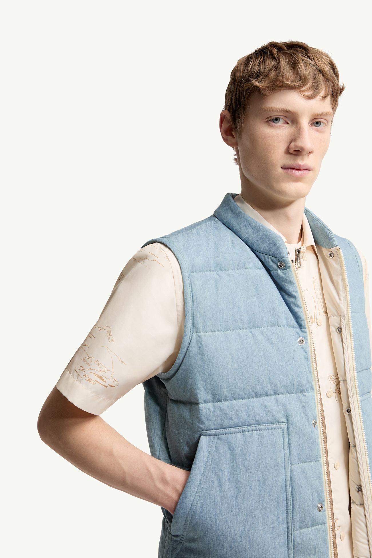 Gilet Heceta in denim imbottito in piuma Uomo Celeste Moncler 5