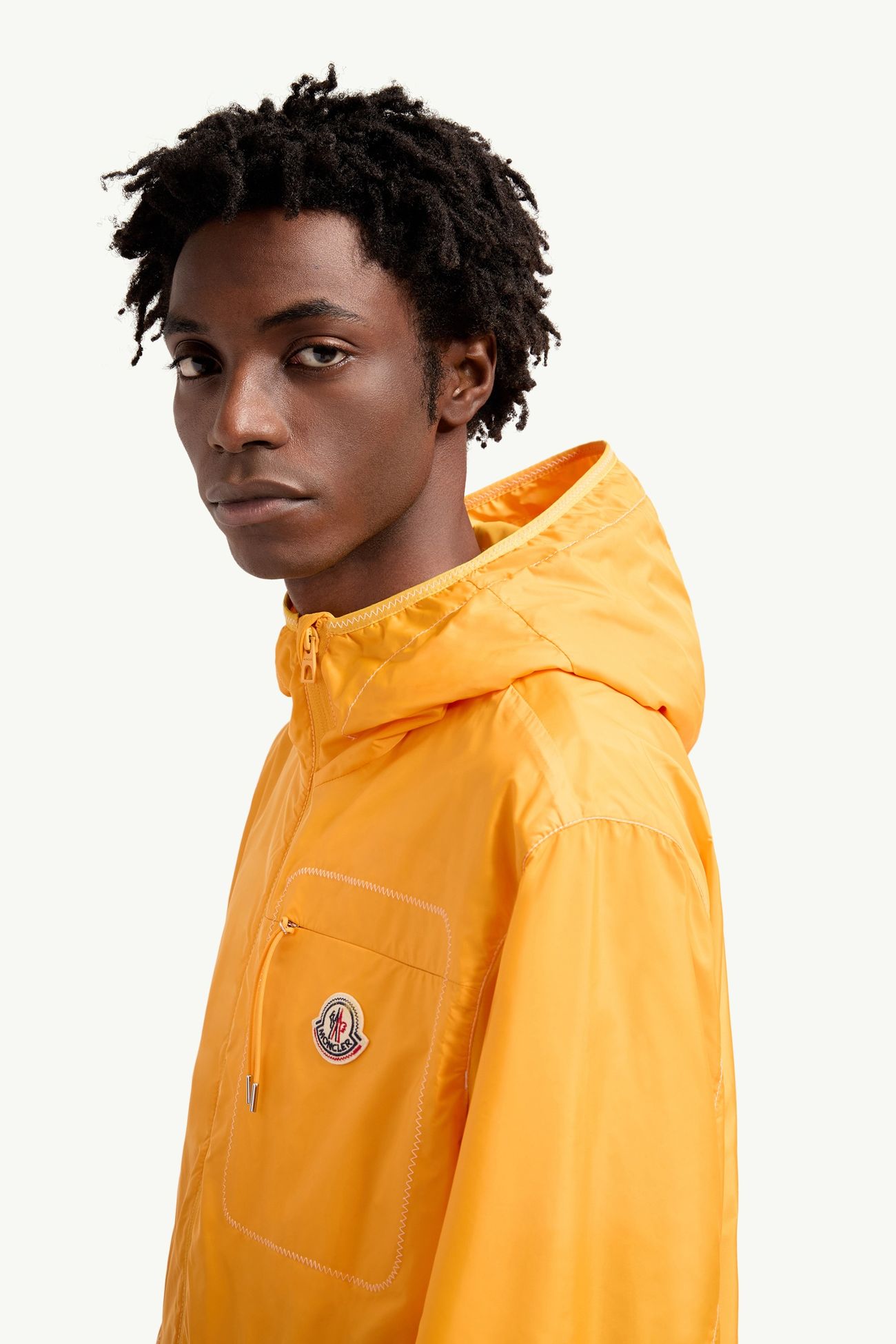 Cortavientos con capucha Terche Hombre Amarillo Moncler 1