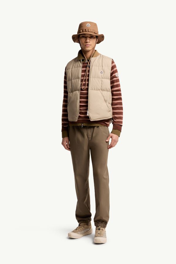 Elberton Square-Quilted Down Gilet Men Gray Beige Moncler 0