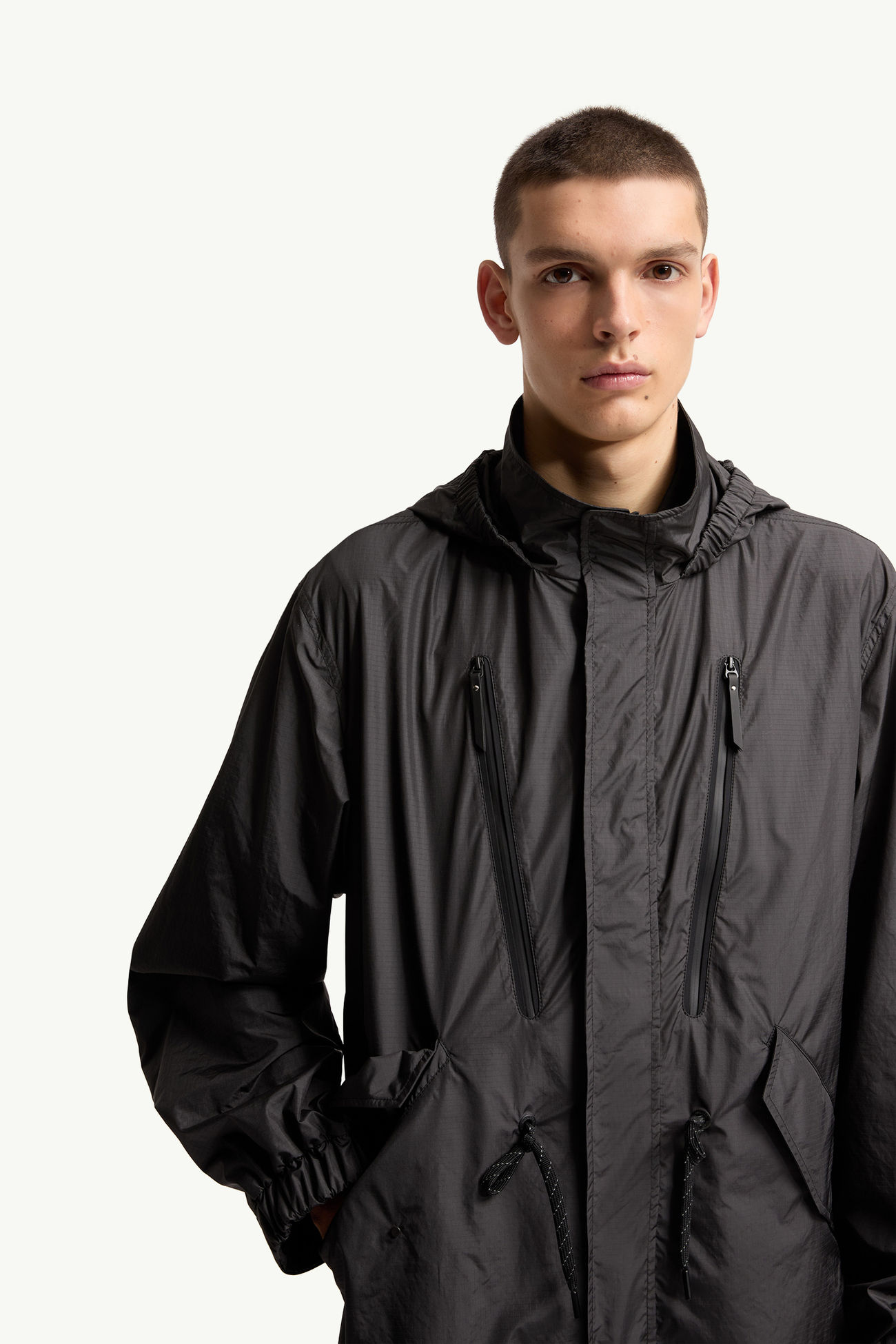 Abrigo impermeable con capucha Aliso Hombre Negro Moncler 5