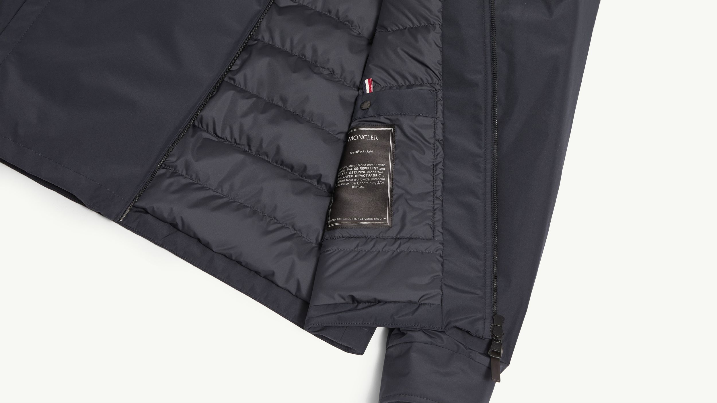 Slide 2 - product.feature.labelaquaflect.title