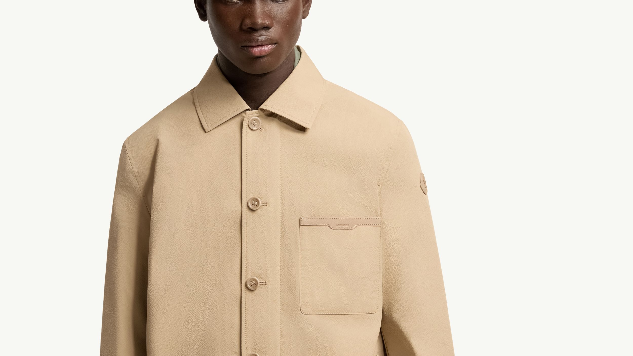 Slide 2 - レザーのアクセント