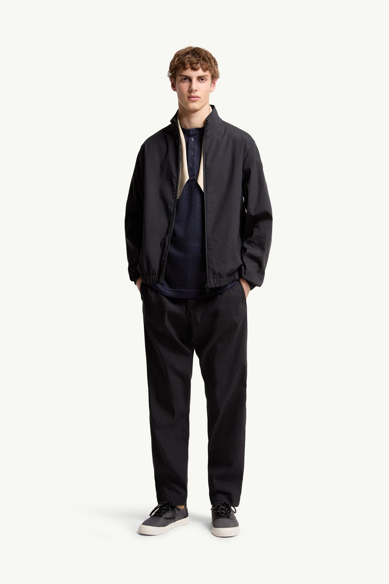 Pantalones de mezcla de lino técnico Hombre Azul marino Moncler 0