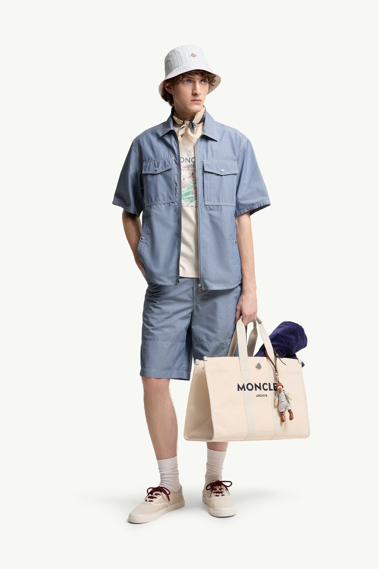 ショートパンツ メンズ パウダーブルー Moncler 0