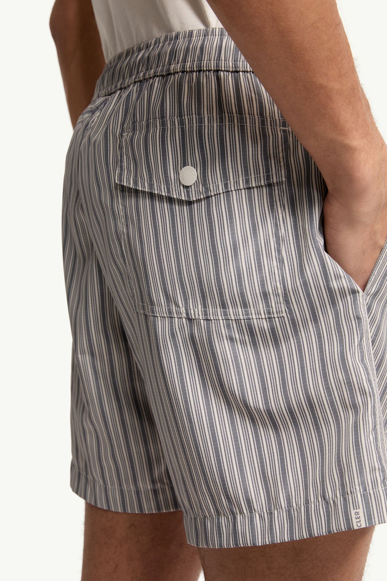 Short de bain rayé Hommes Blanc & Bleu Moncler 5