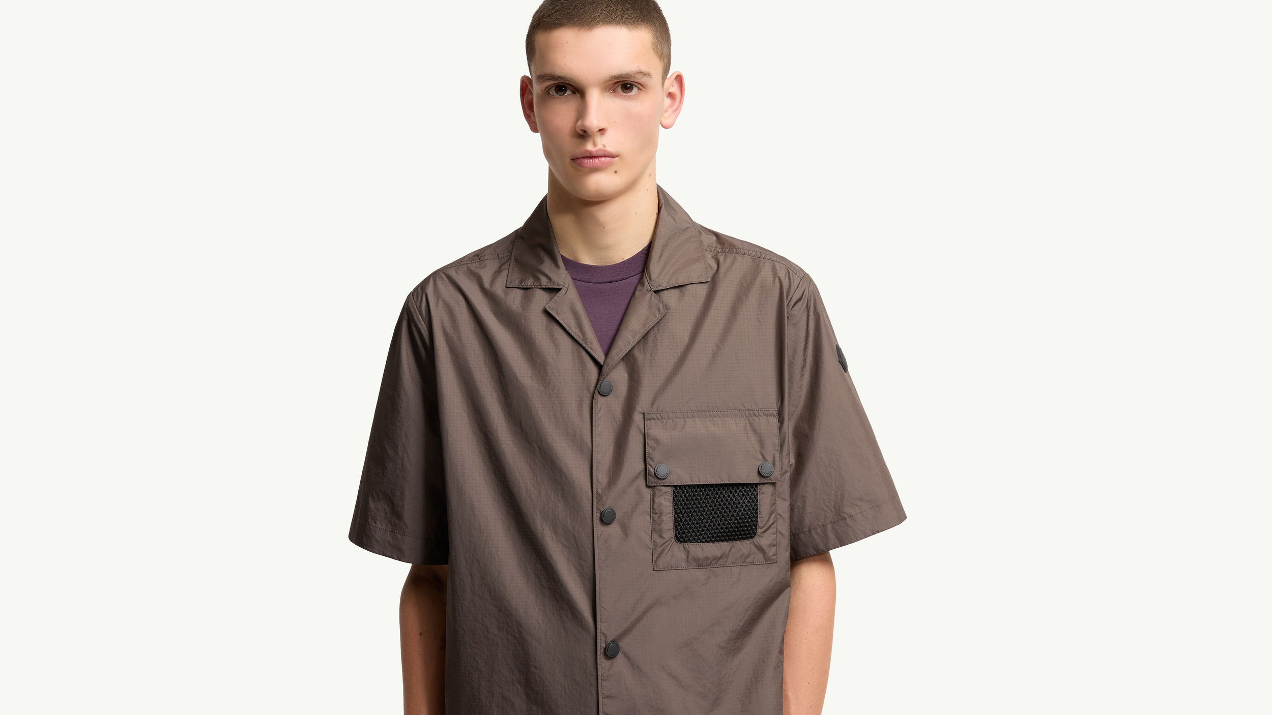 Slide 1 - product.feature.detailnetpocket.title