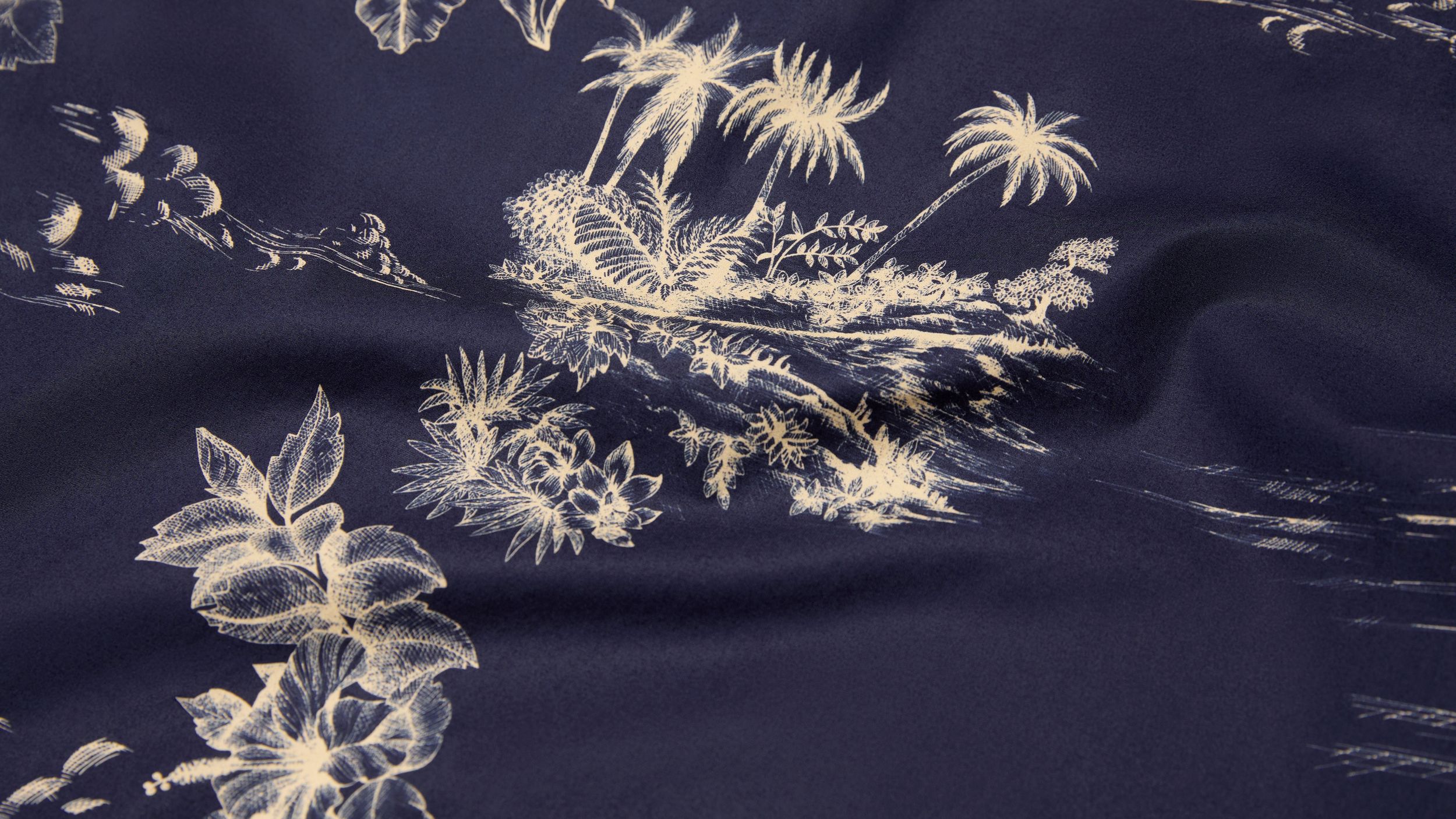 Slide 1 - product.feature.texturefloral.title