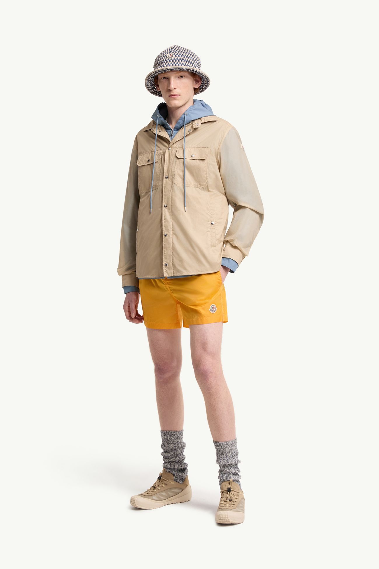 Giacca camicia a maniche lunghe con patch con logo Uomo Beige Moncler 0