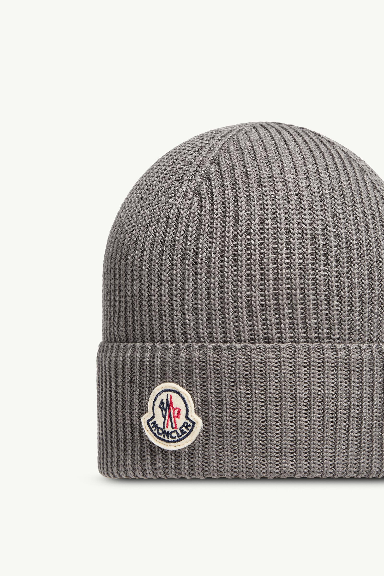 MONCLER グレー ビーニー UNI s-l400.jpg