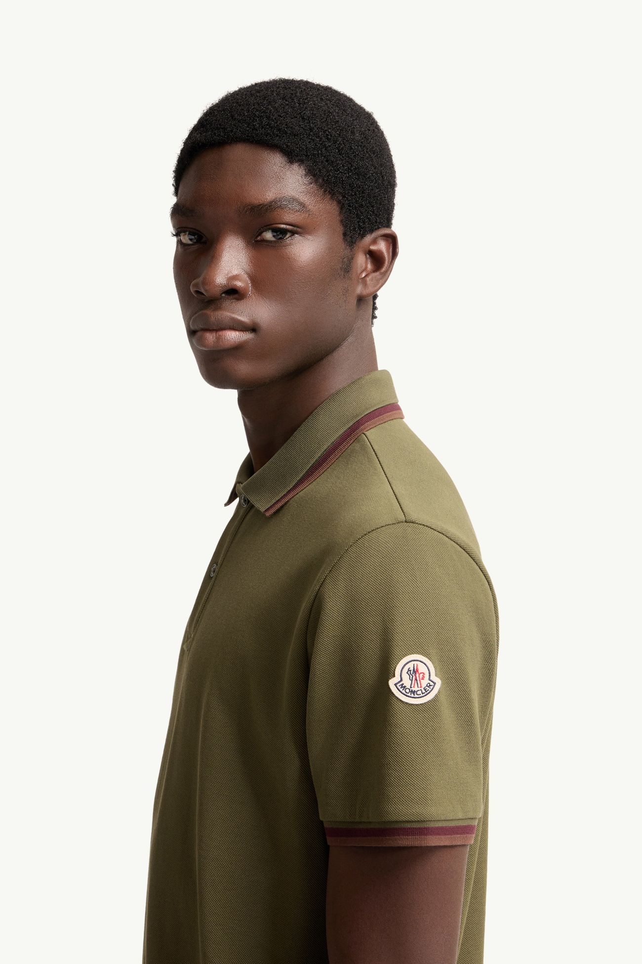 Poloshirt aus Baumwollpiqué mit doppeltem Kragen Herren Olivgrün Moncler 1