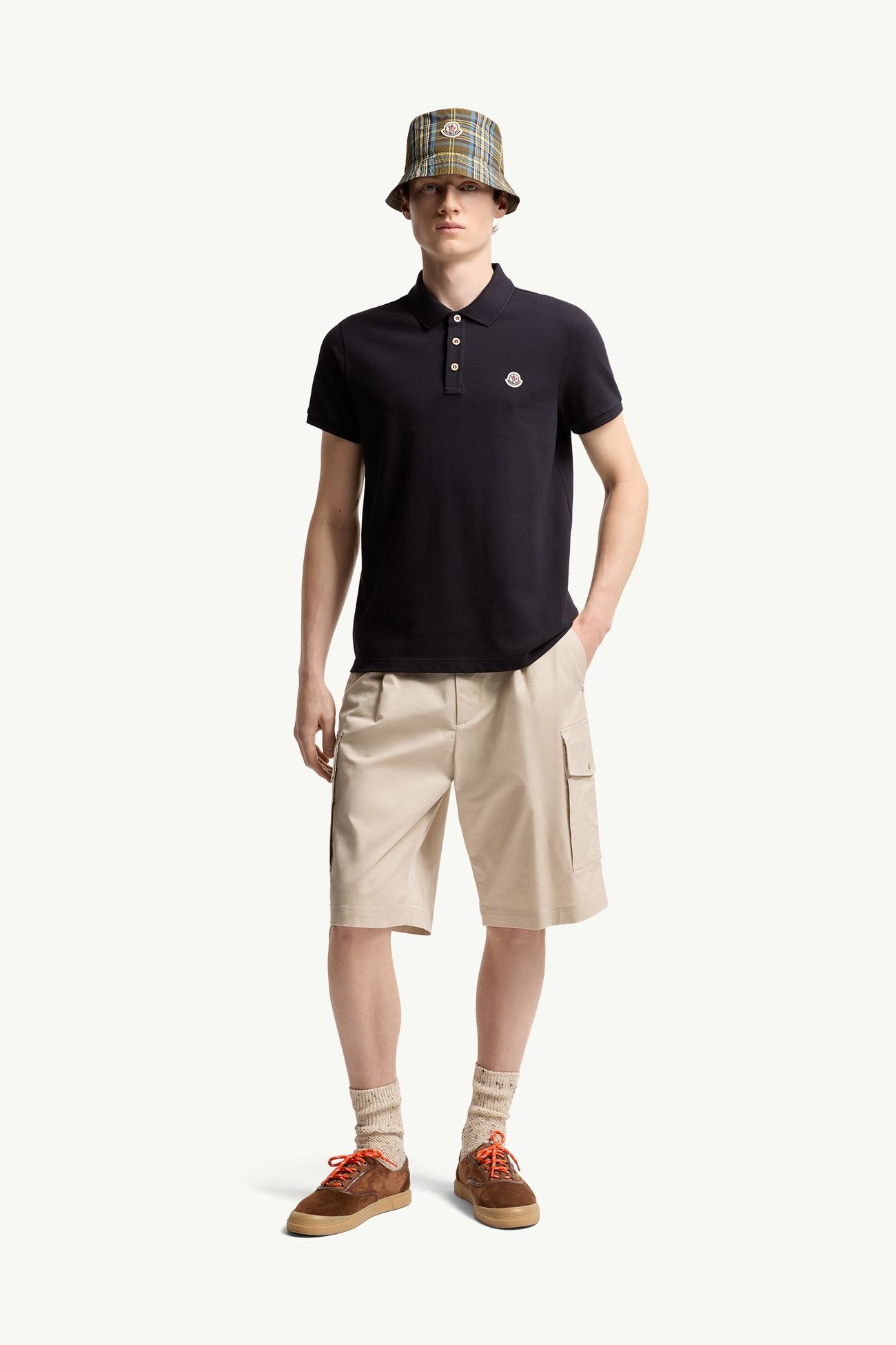 Polo in cotone con patch logato Uomo Blu Scuro Moncler 0