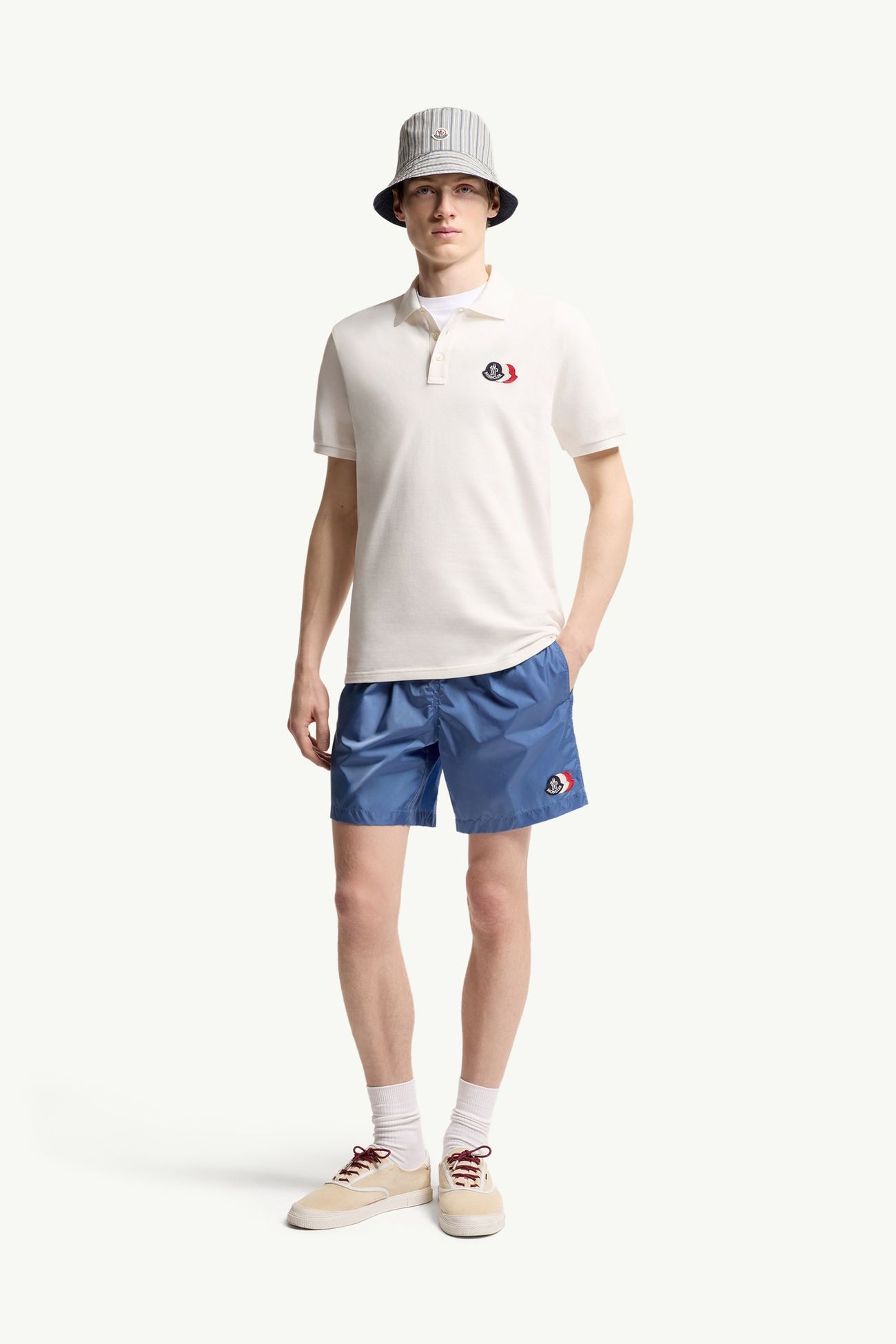 Polo in piquet di cotone con patch logato Uomo Bianco Moncler 0