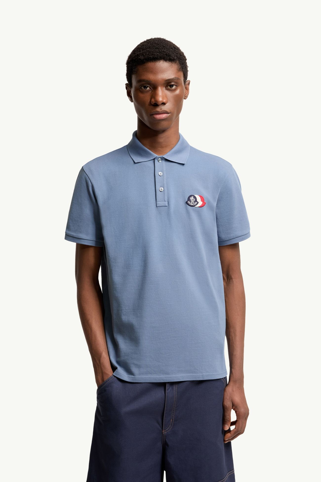 Polo in piquet di cotone con patch logato Uomo Celeste Moncler 3