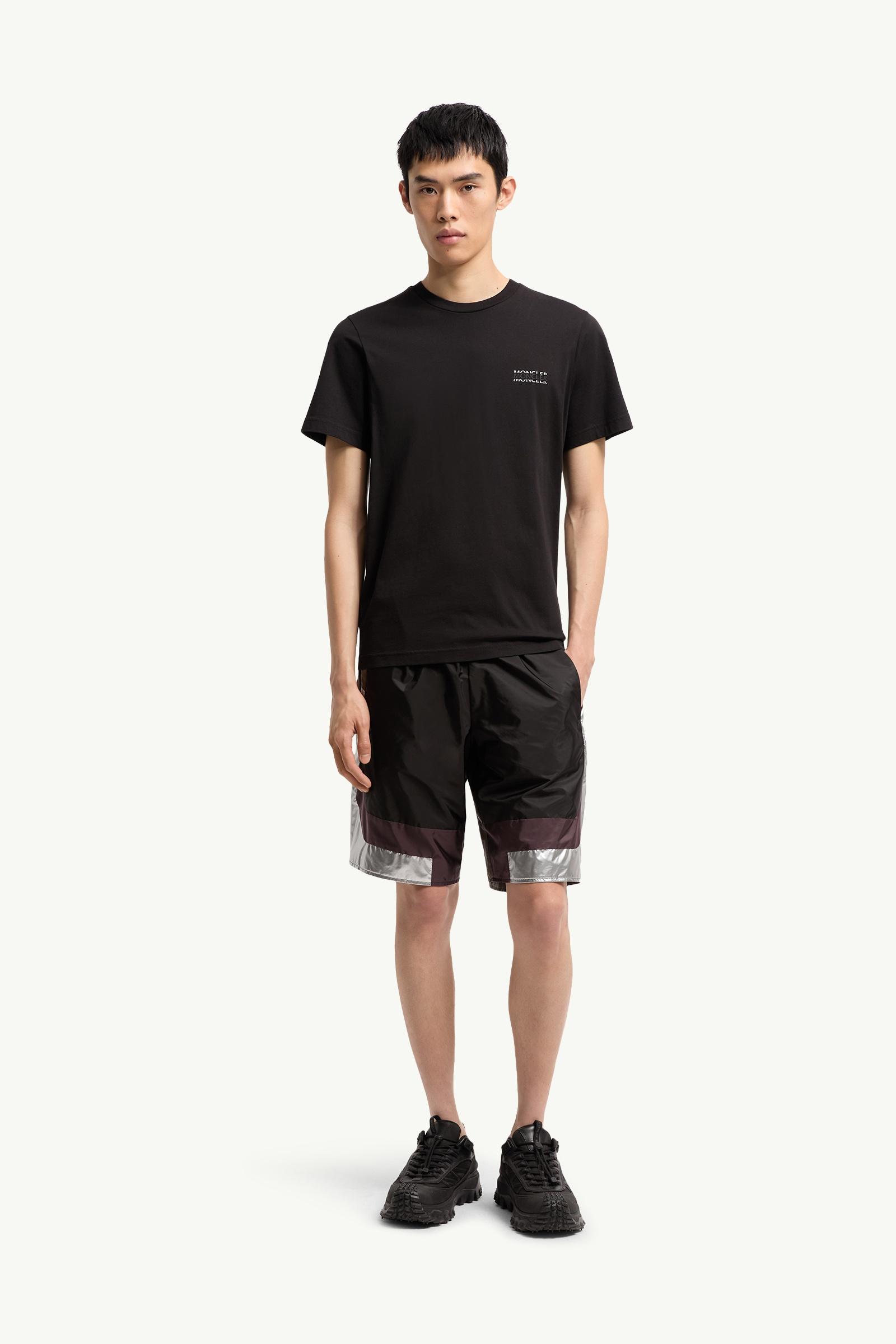 ブラック Tシャツ : Tシャツ＆ポロシャツ 向けの メンズ | モンクレール
