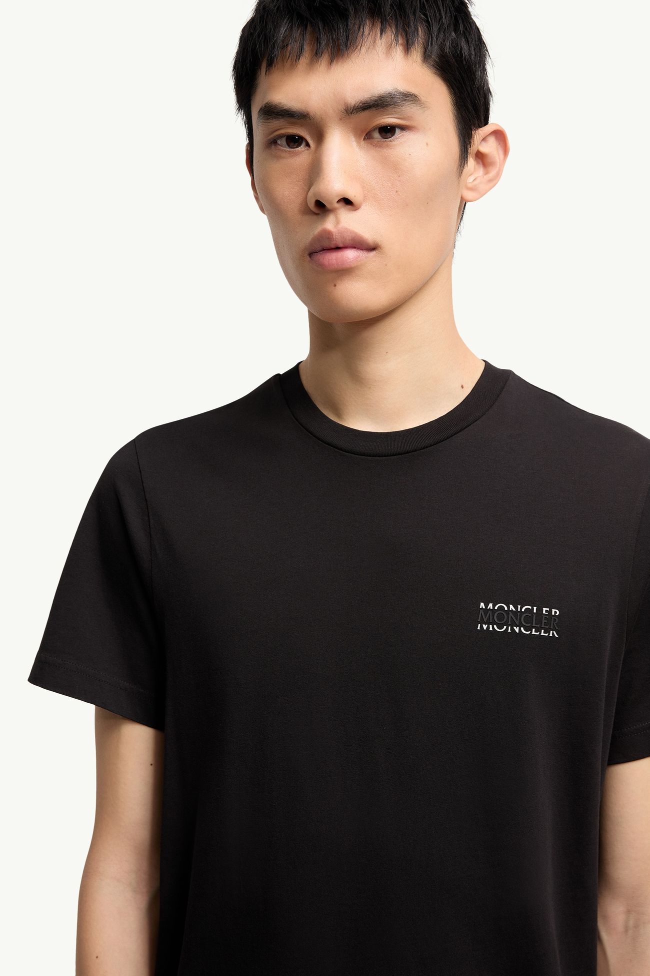 ブラック Tシャツ : Tシャツ＆ポロシャツ 向けの メンズ | モンクレール