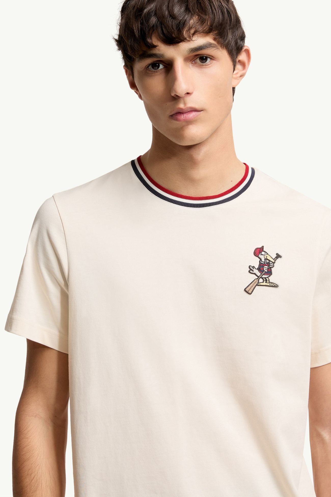 T-shirt in cotone con patch logato MonDuck Uomo Bianco Avorio Moncler 5