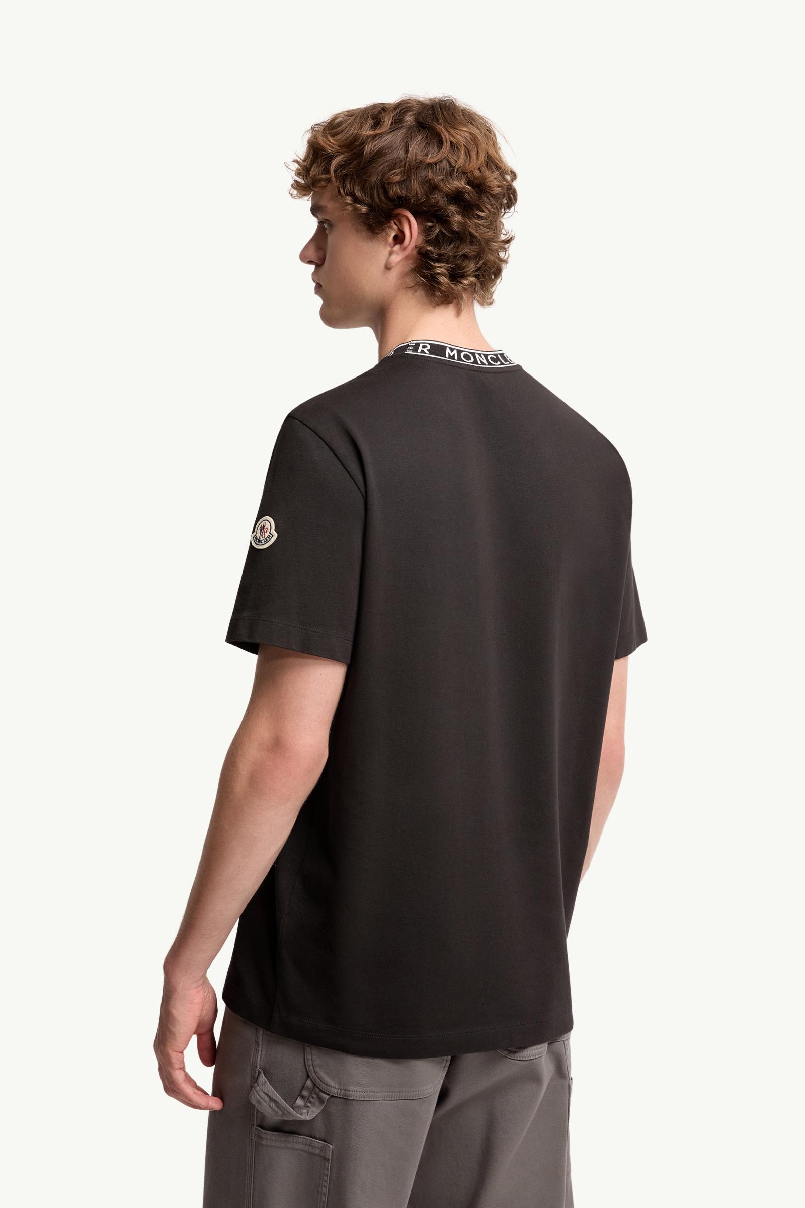 ブラック Tシャツ : Tシャツ＆ポロシャツ 向けの メンズ | モンクレール