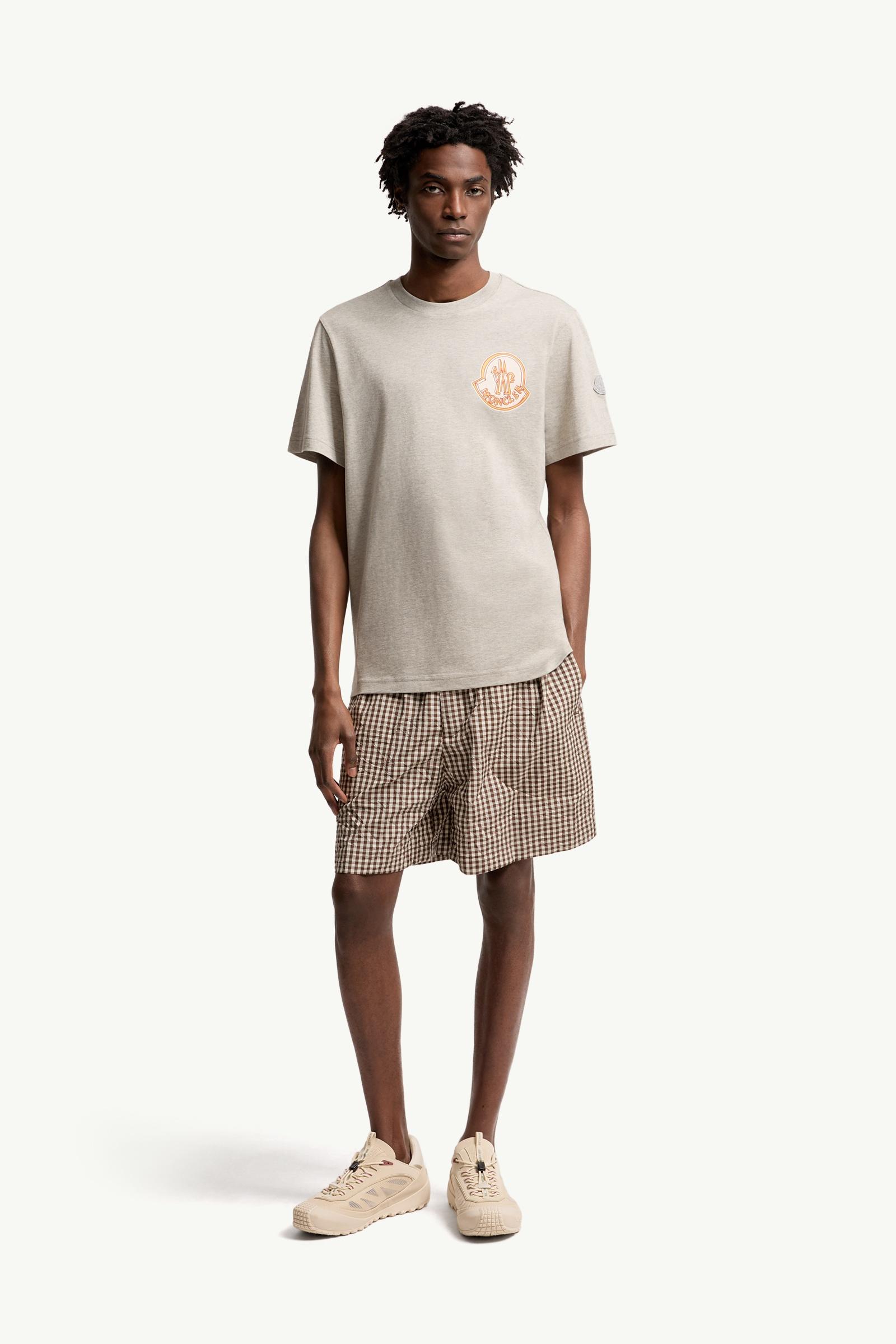 ライトグレー Tシャツ : Tシャツ＆ポロシャツ 向けの メンズ