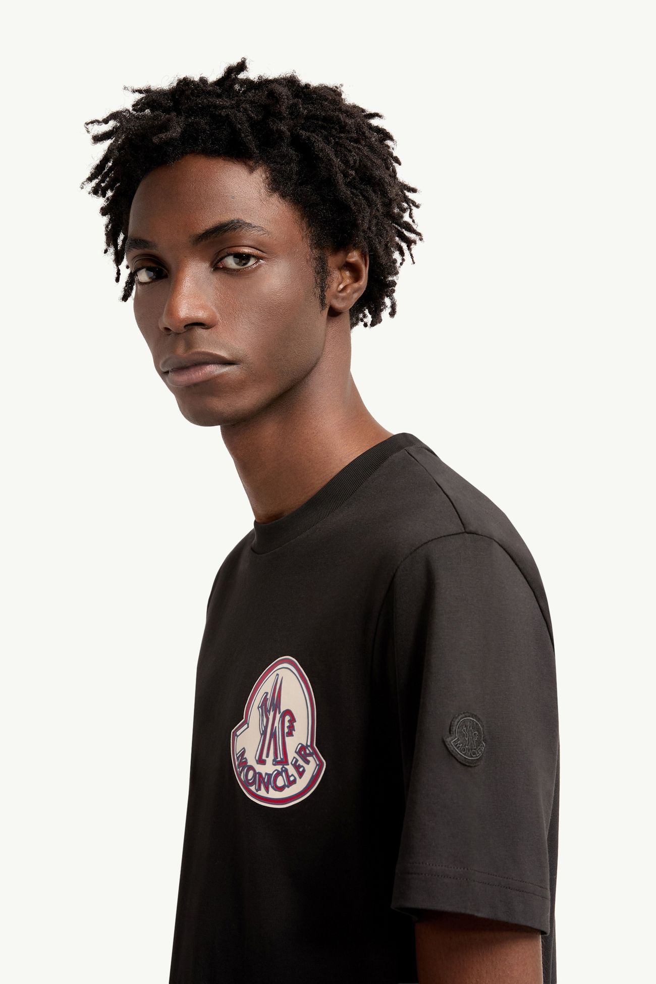 ブラック Tシャツ : Tシャツ＆ポロシャツ 向けの メンズ | モンクレール