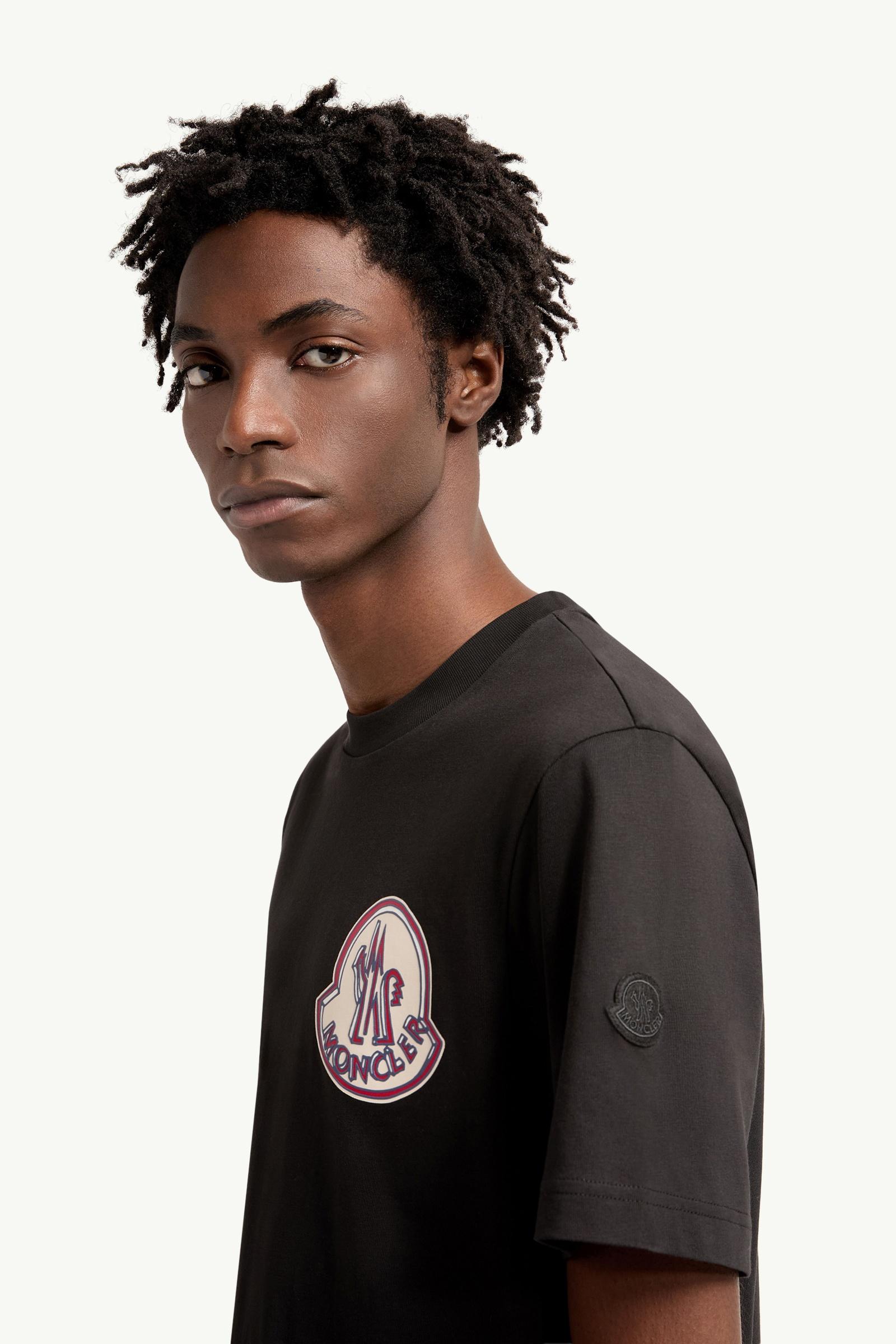 ブラック Tシャツ : Tシャツ＆ポロシャツ 向けの メンズ | モンクレール