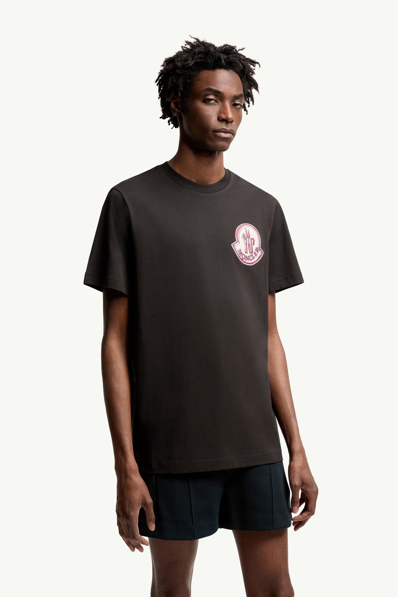 ブラック Tシャツ : Tシャツ＆ポロシャツ 向けの メンズ | モンクレール