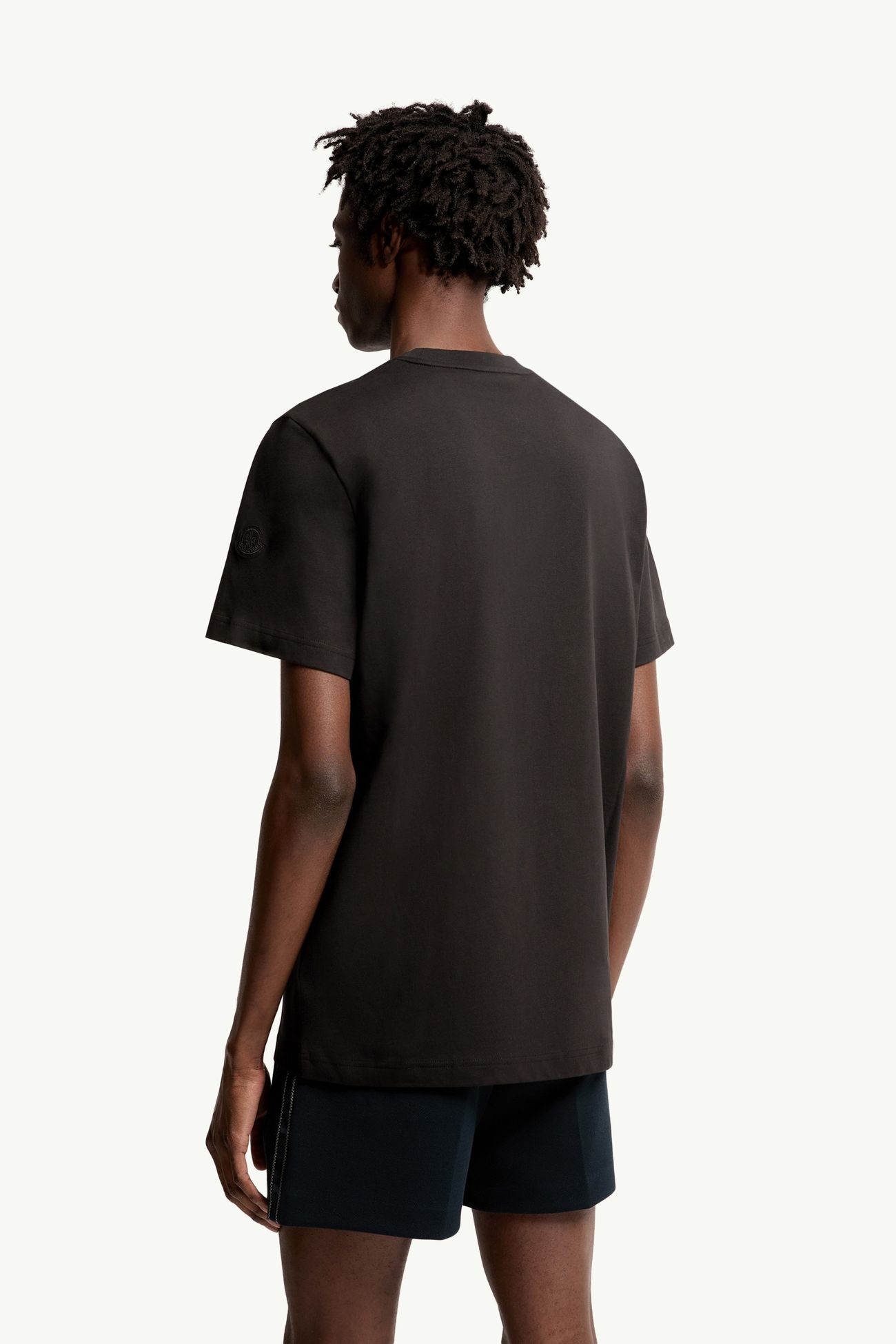 ブラック Tシャツ : Tシャツ＆ポロシャツ 向けの メンズ | モンクレール