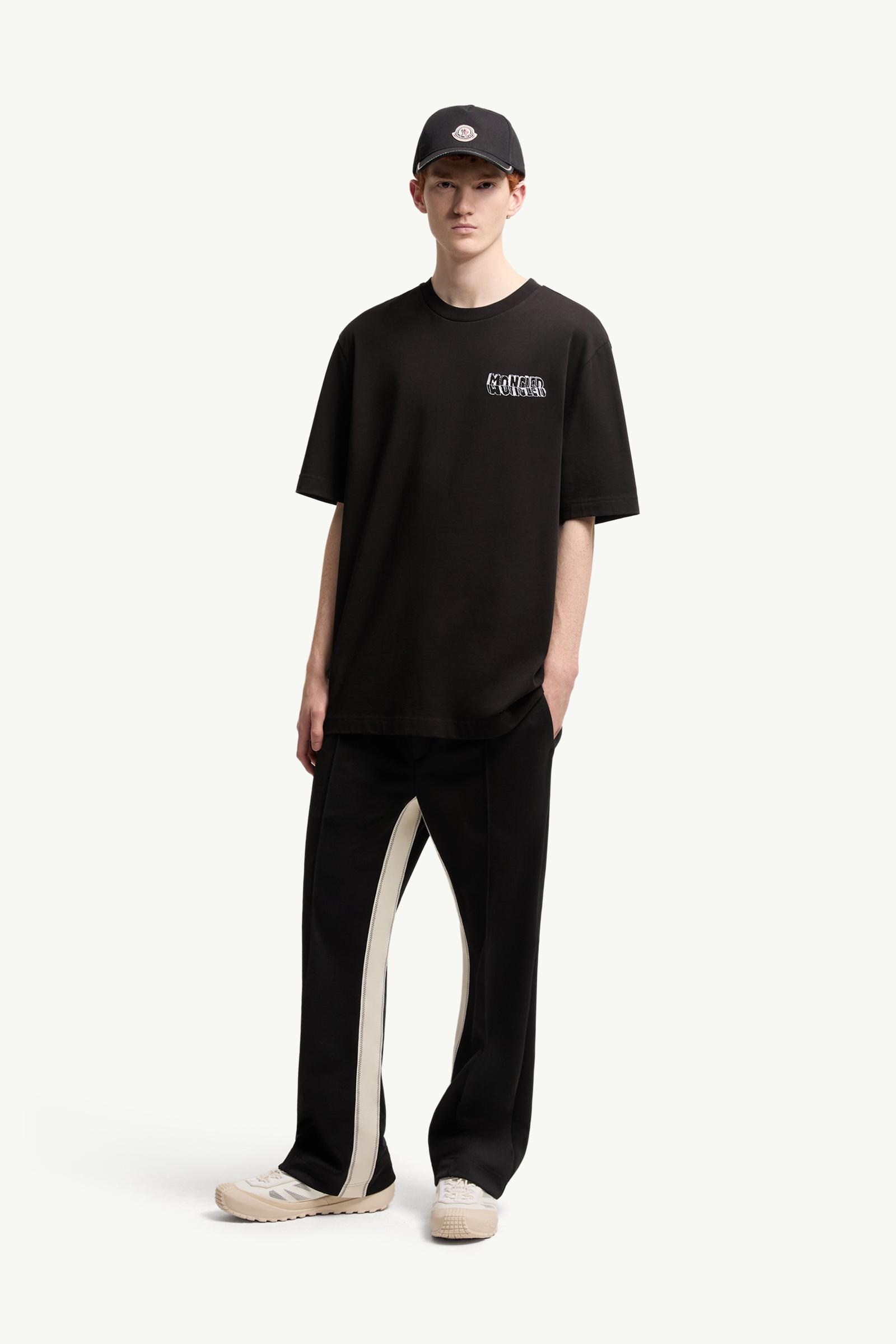 ブラック Tシャツ : Tシャツ＆ポロシャツ 向けの メンズ | モンクレール