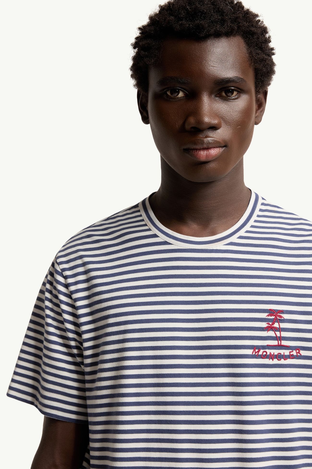 T-Shirt aus gestreifter Baumwolle und Modal Herren Weiss & Blau Moncler 5