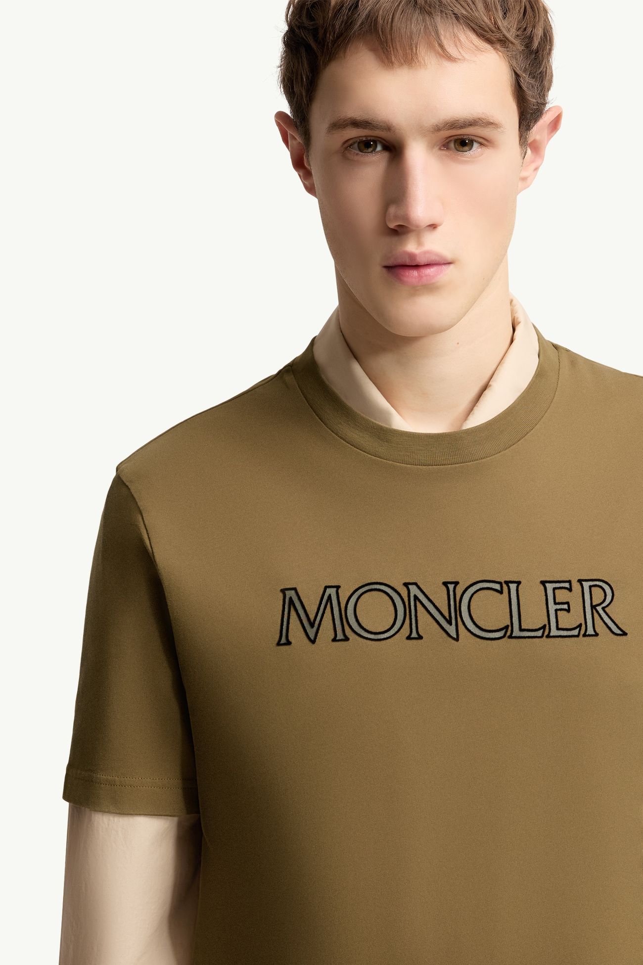 Camiseta de algodón con estampado de logotipo Hombre Verde Oliva Moncler 5