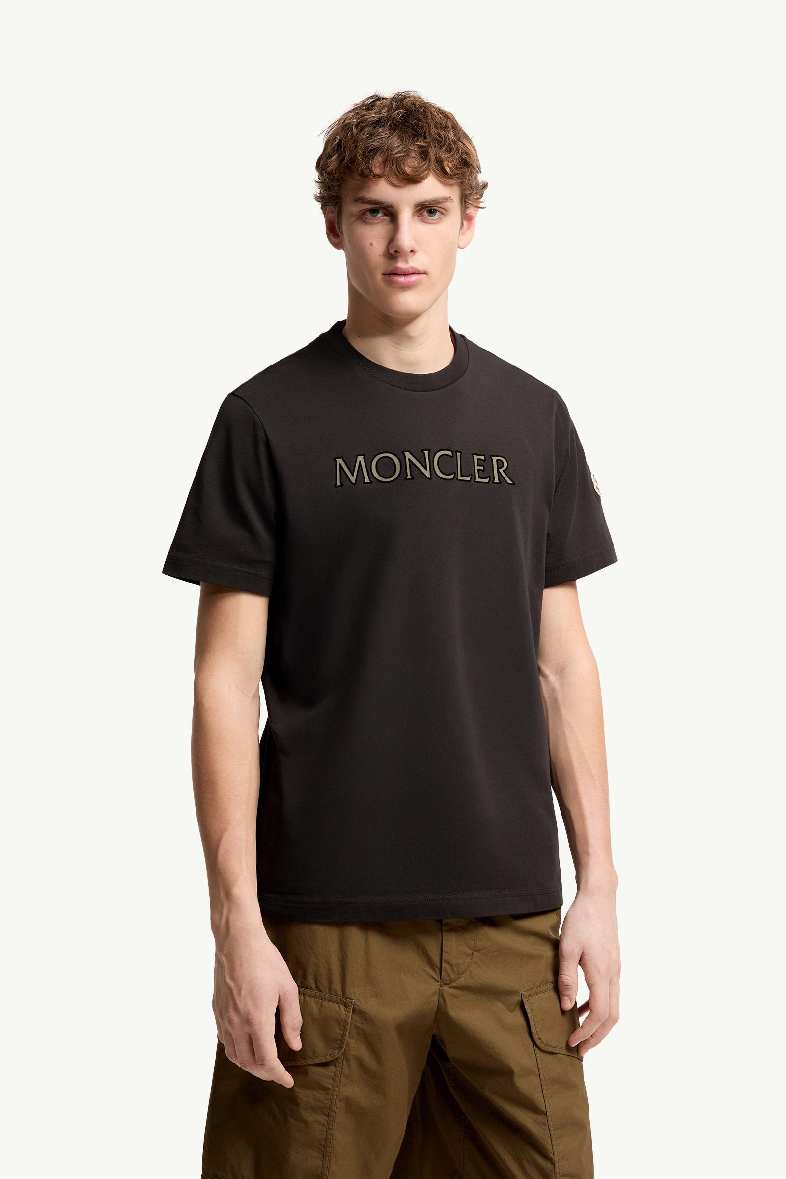 ブラック Tシャツ : Tシャツ＆ポロシャツ 向けの メンズ | モンクレール