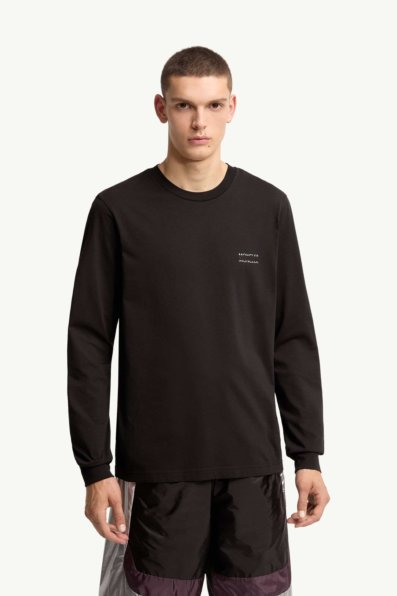 ブラック Tシャツ : Tシャツ＆ポロシャツ 向けの メンズ | モンクレール