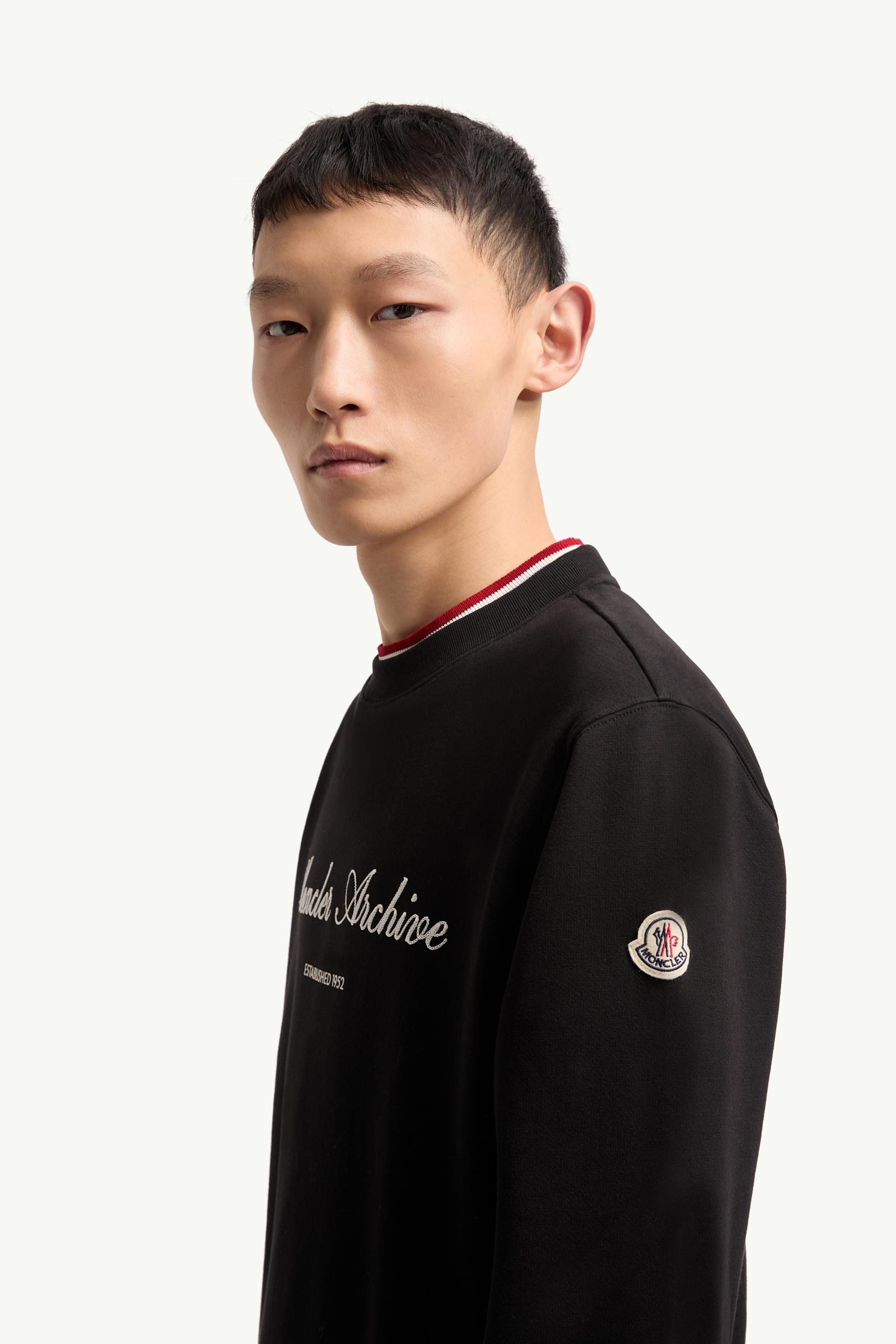 MONCLER ブラック スウェットシャツ M ブラック スウェットシャツ 