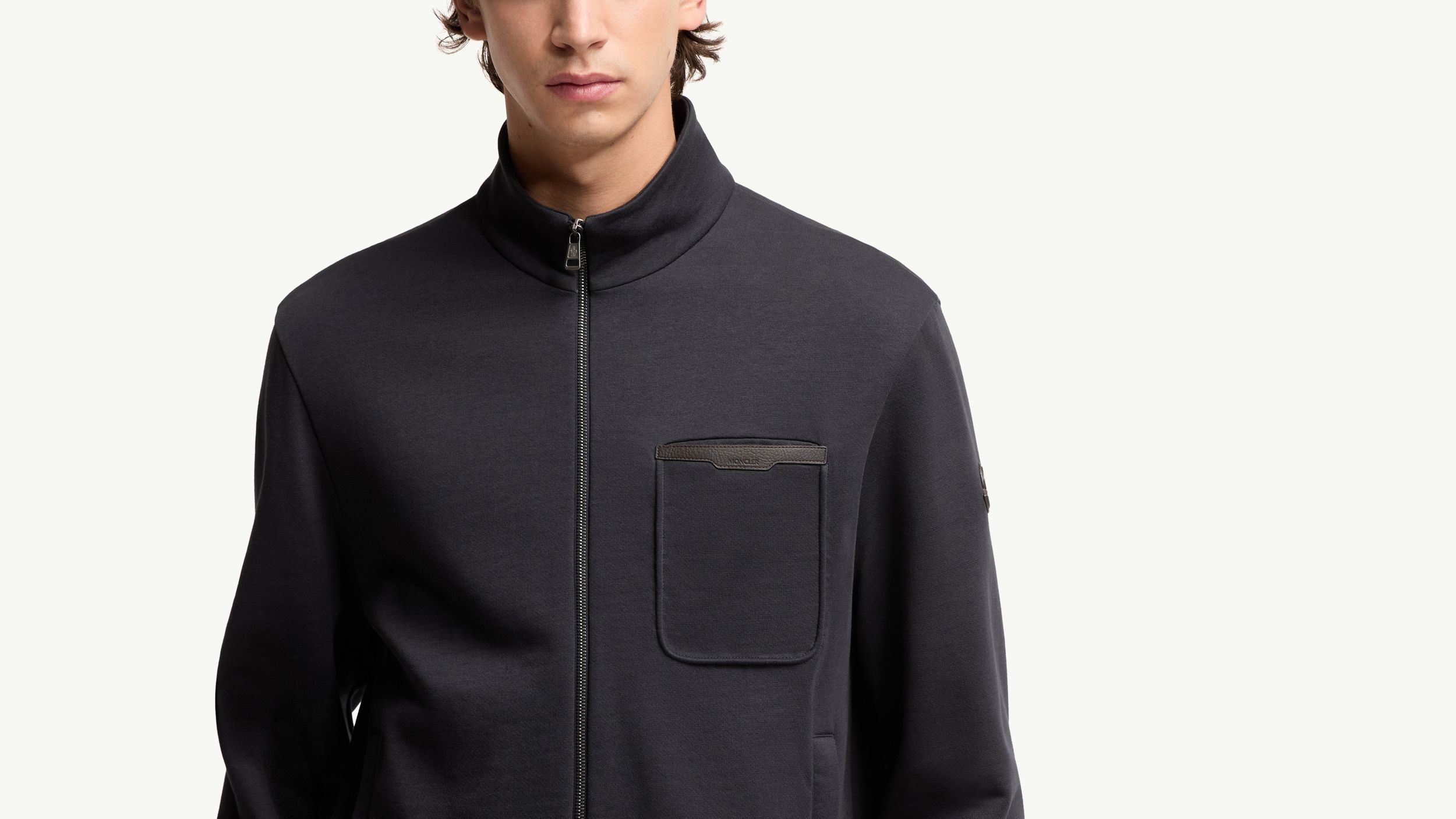 Slide 1 - Dettagli in pelle