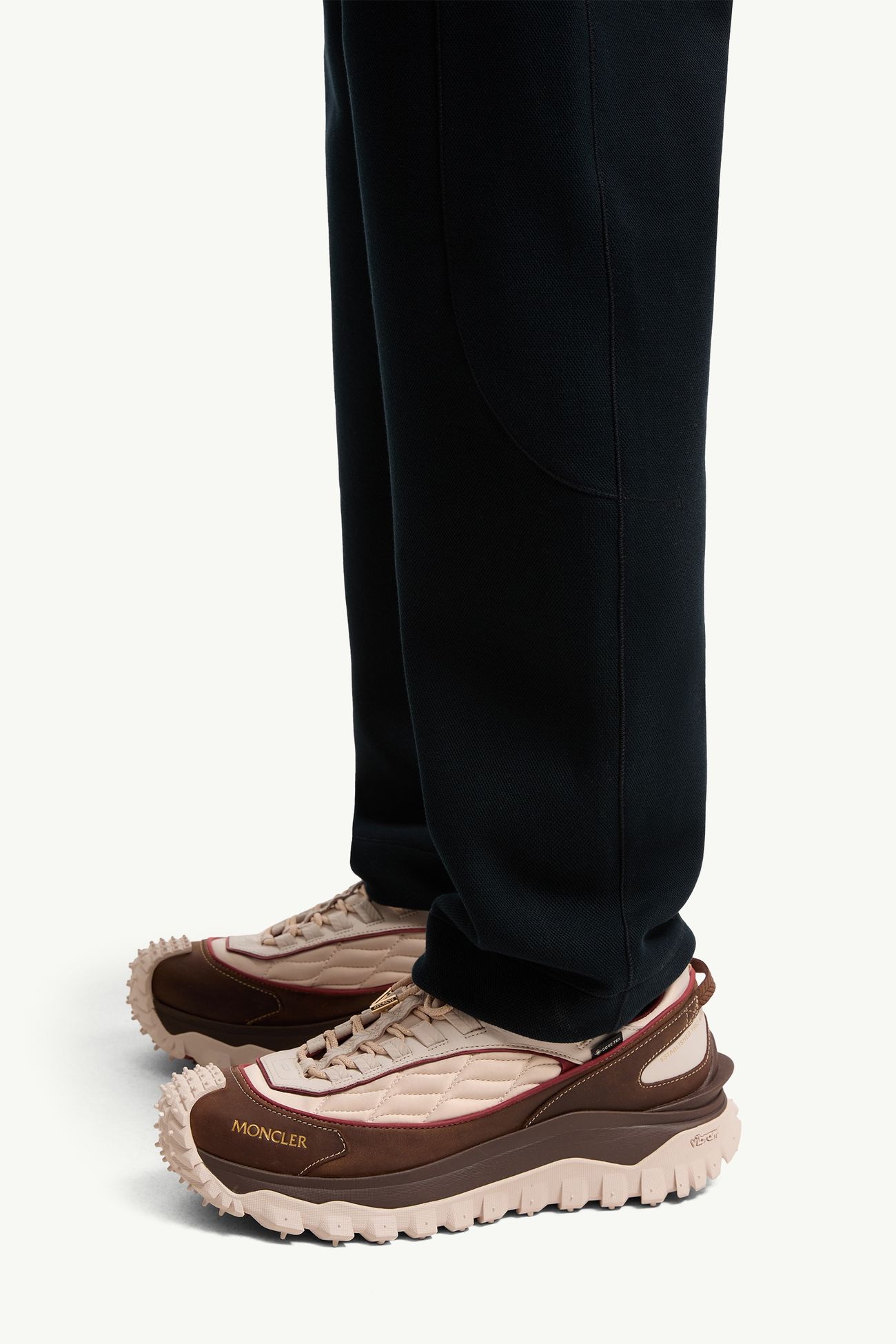 Pantalones deportivos con detalles cosidos Hombre Azul marino Moncler 1