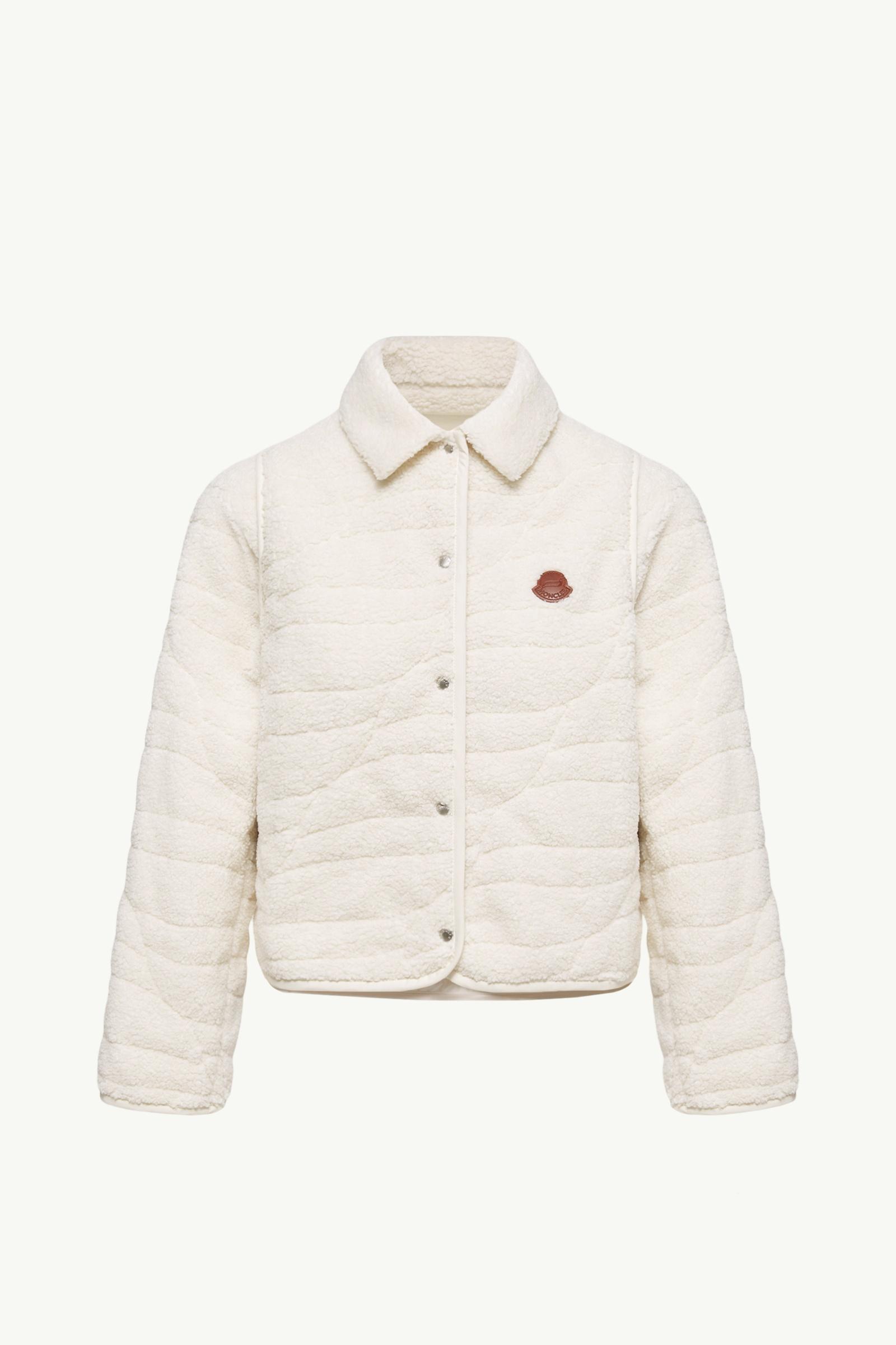 https://moncler-cdn.thron.com/api/v1/content-delivery/shares/dpx6uv/contents/L10931A000055977H032_F/image/L10931A000055977H032_F
