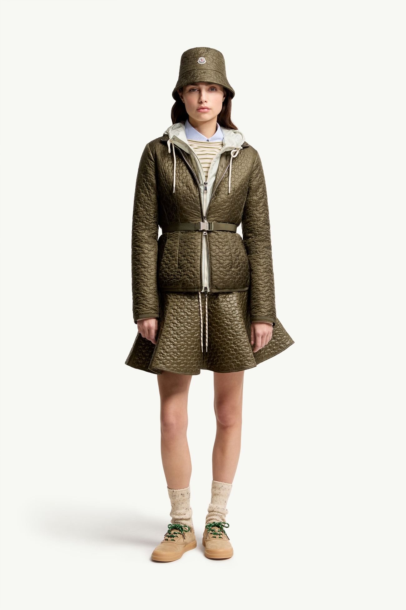 Doudoune courte Geranium à matelassage floral Femmes Vert Olive Moncler 0