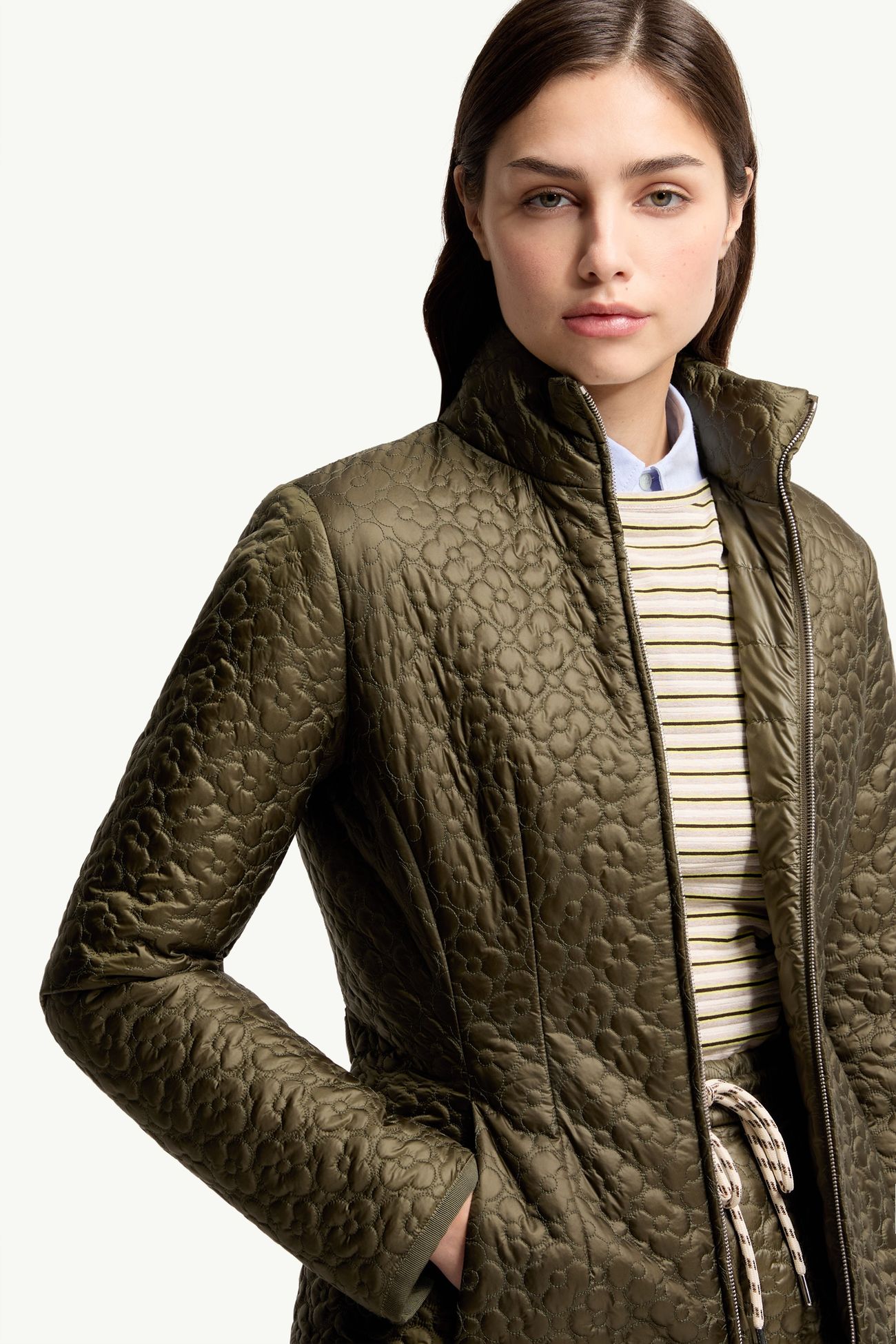 Geranium Floral-Quilted Short Down Jacket Women Olive Green Moncler 5