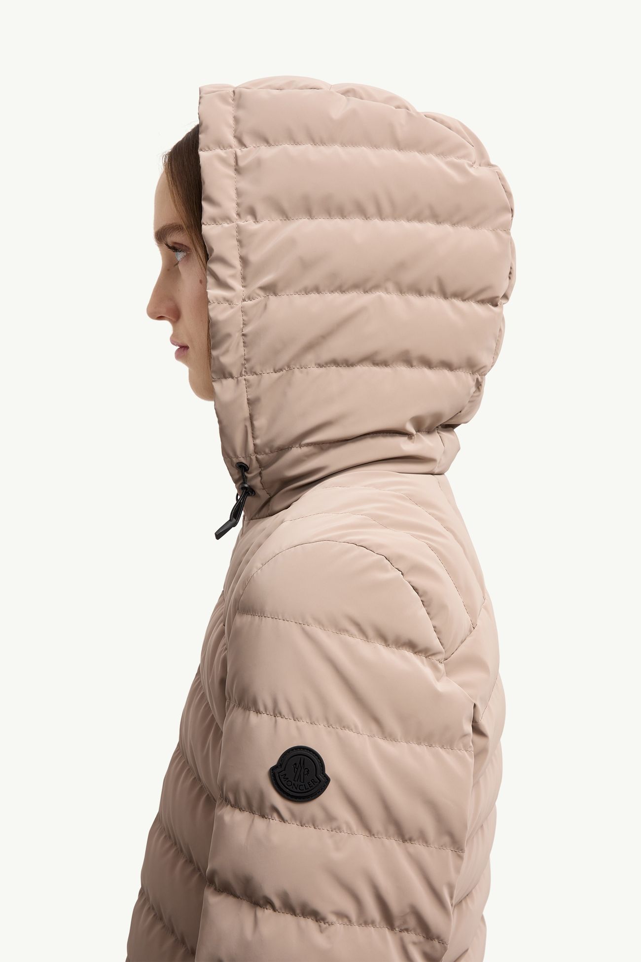 Doudoune courte à capuche Trèfle Femmes Beige Moncler 1